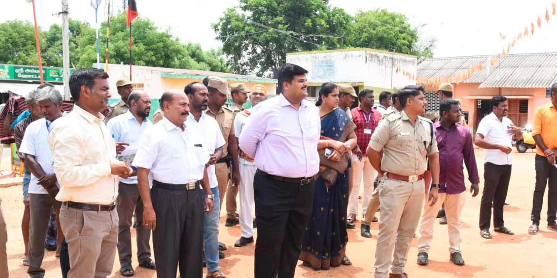 Trouble in temple worship; The District Collector gave a smooth solution