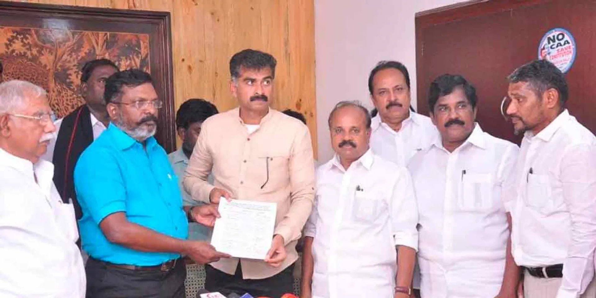 Signature drive conducted by MDMK; participation of allied parties