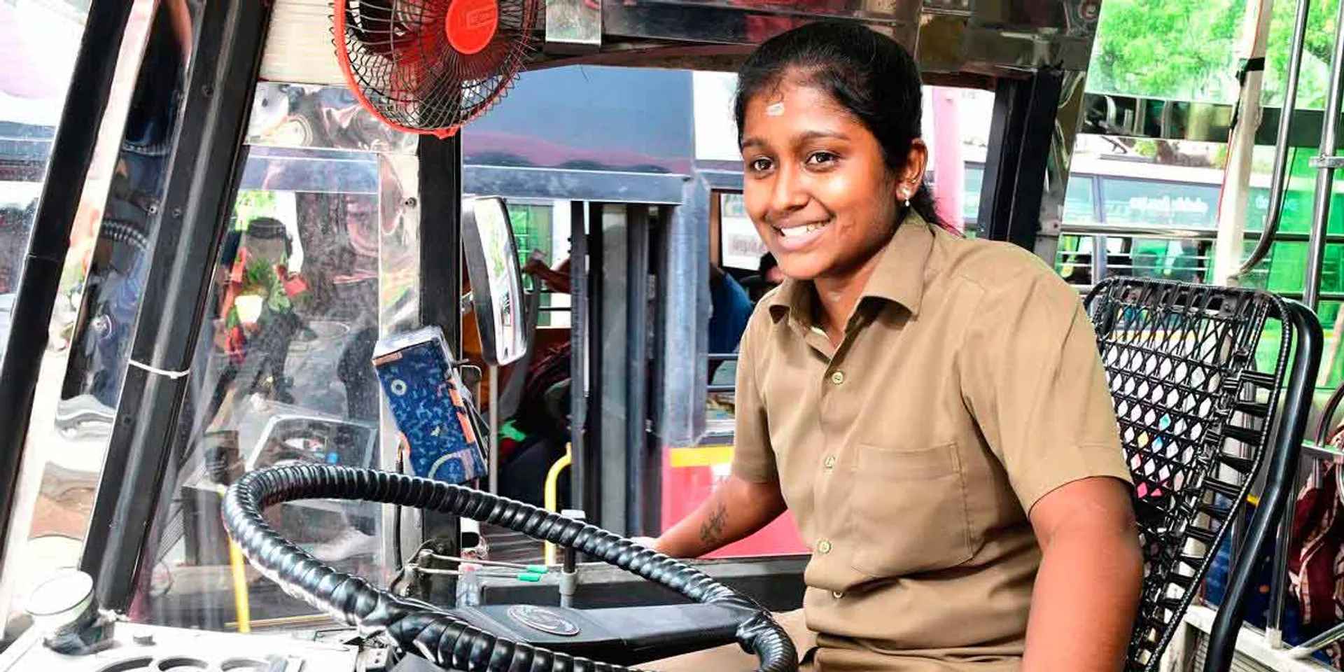 Sharmila, a female driver, found a job in half an hour