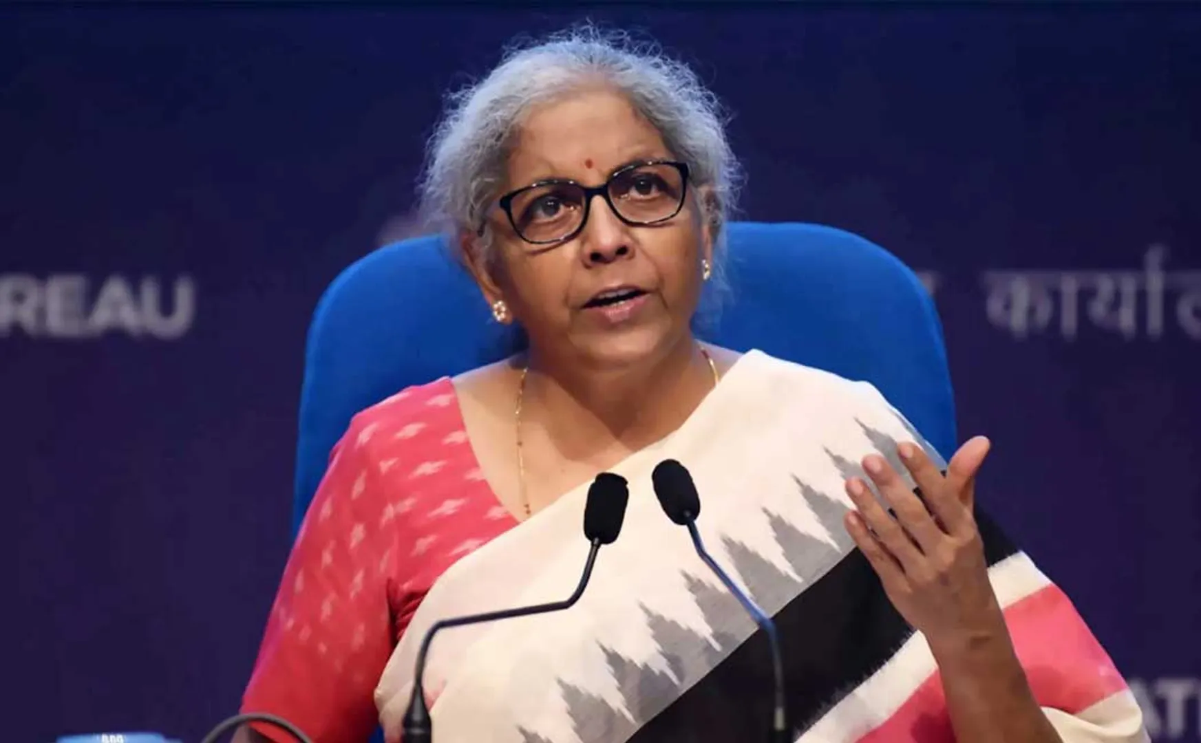 Nirmala Sitharaman condemns Obama's speech on PM Modi