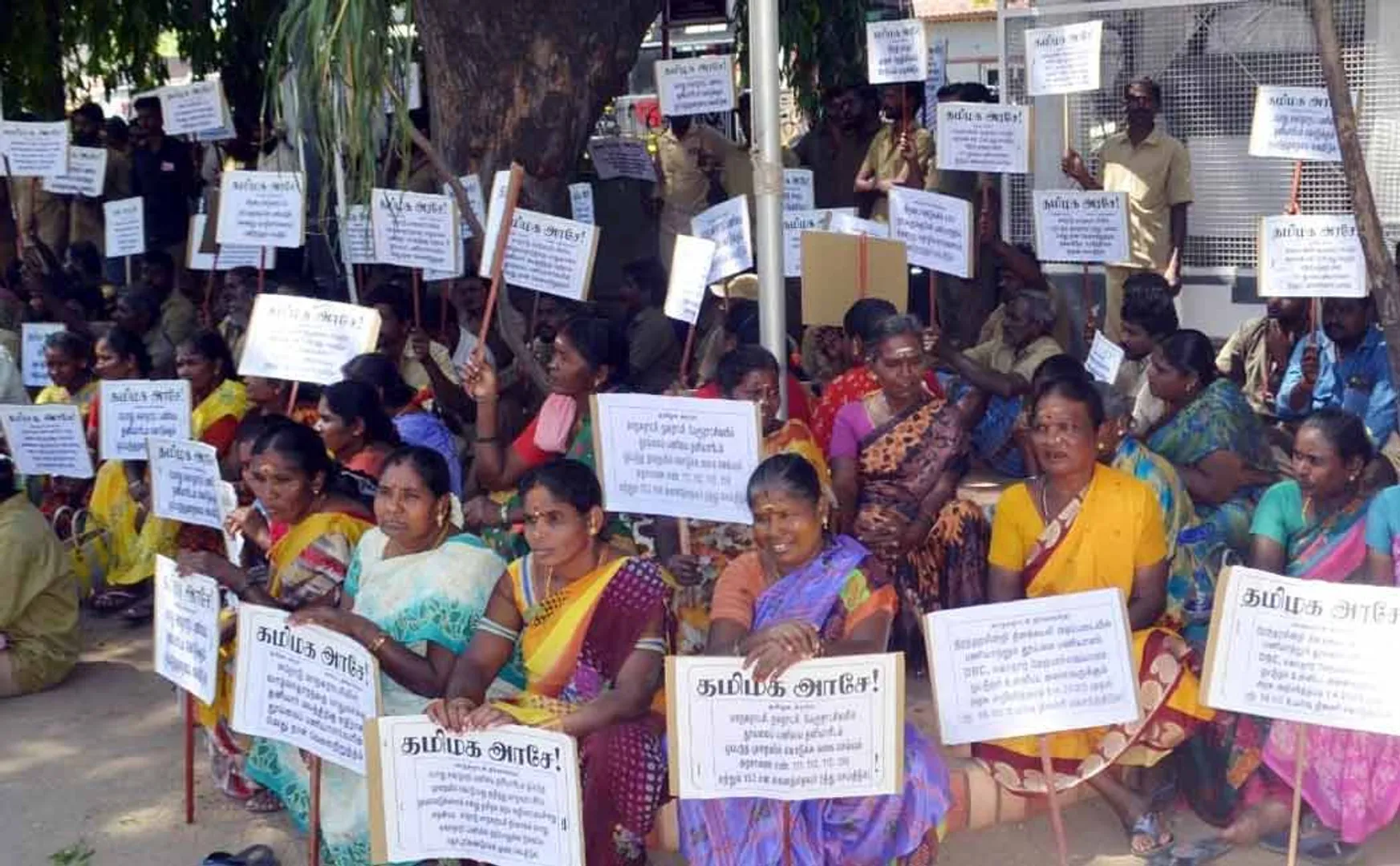 1000 tons of garbage has accumulated due to the strike of sanitation workers