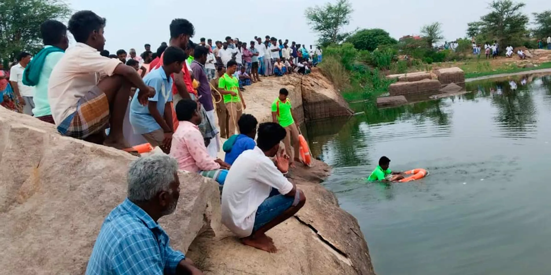 Mother with 3 children floats in abandoned Calquary crater; Heartbreaking incident