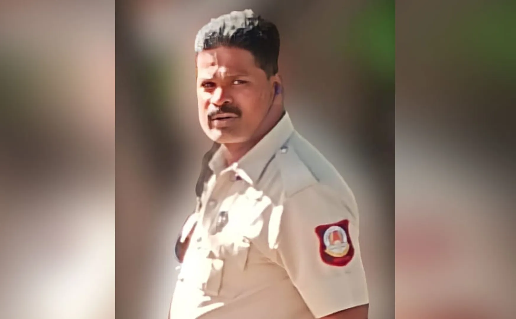 police demanded money from the sand robber and negotiated a deal