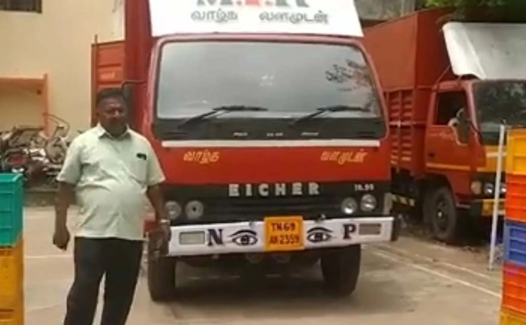 Hoard 105 litres of liquor by keeping a secret room in the container truck