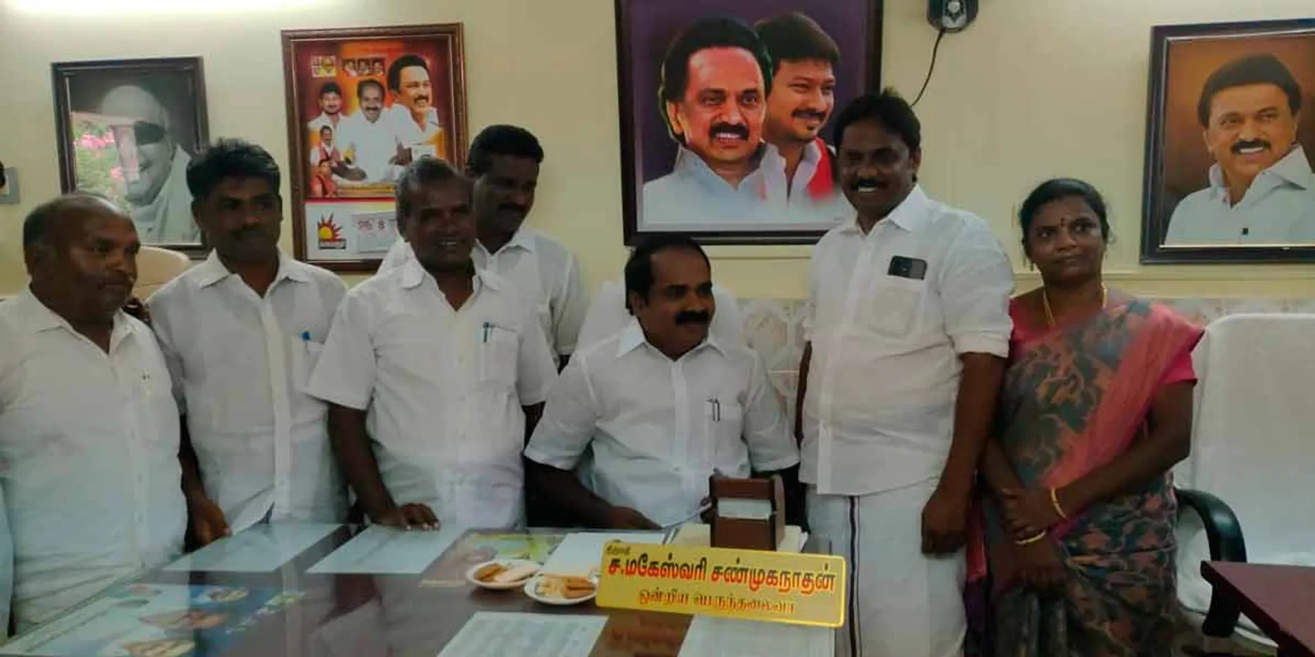 The minister was moved to sit in the old chairman's seat