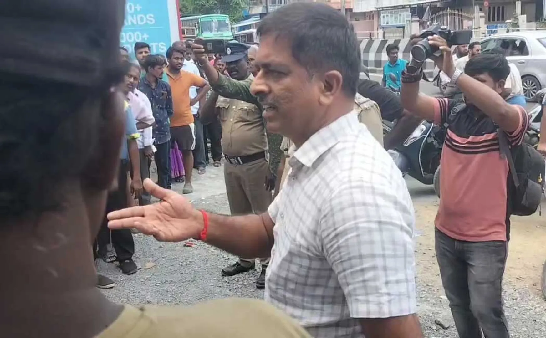 Vellore district collector sealed the biryani shop on the opening ceremony