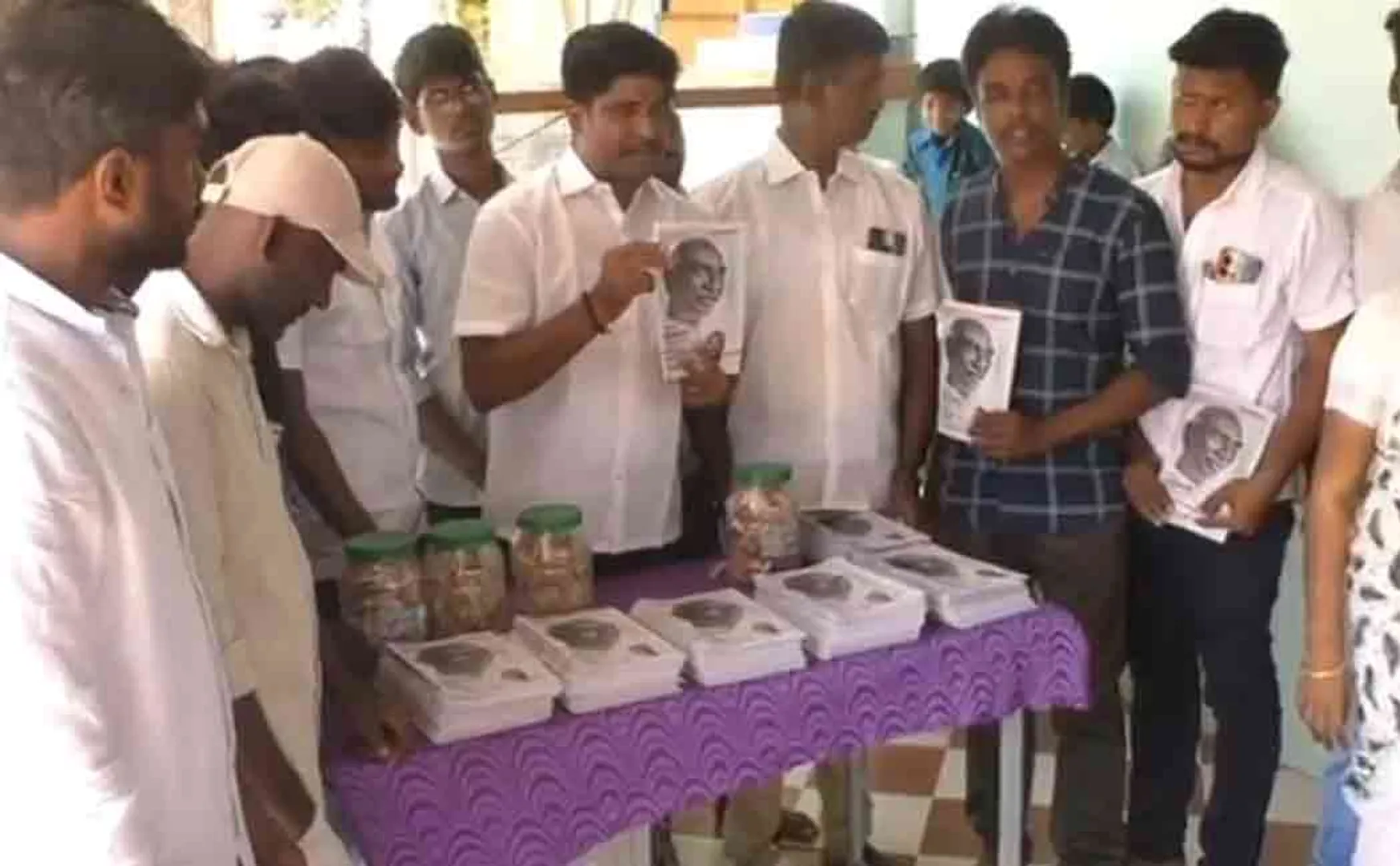 Vijay makkal iyakkam presented Kamaraj book to the students