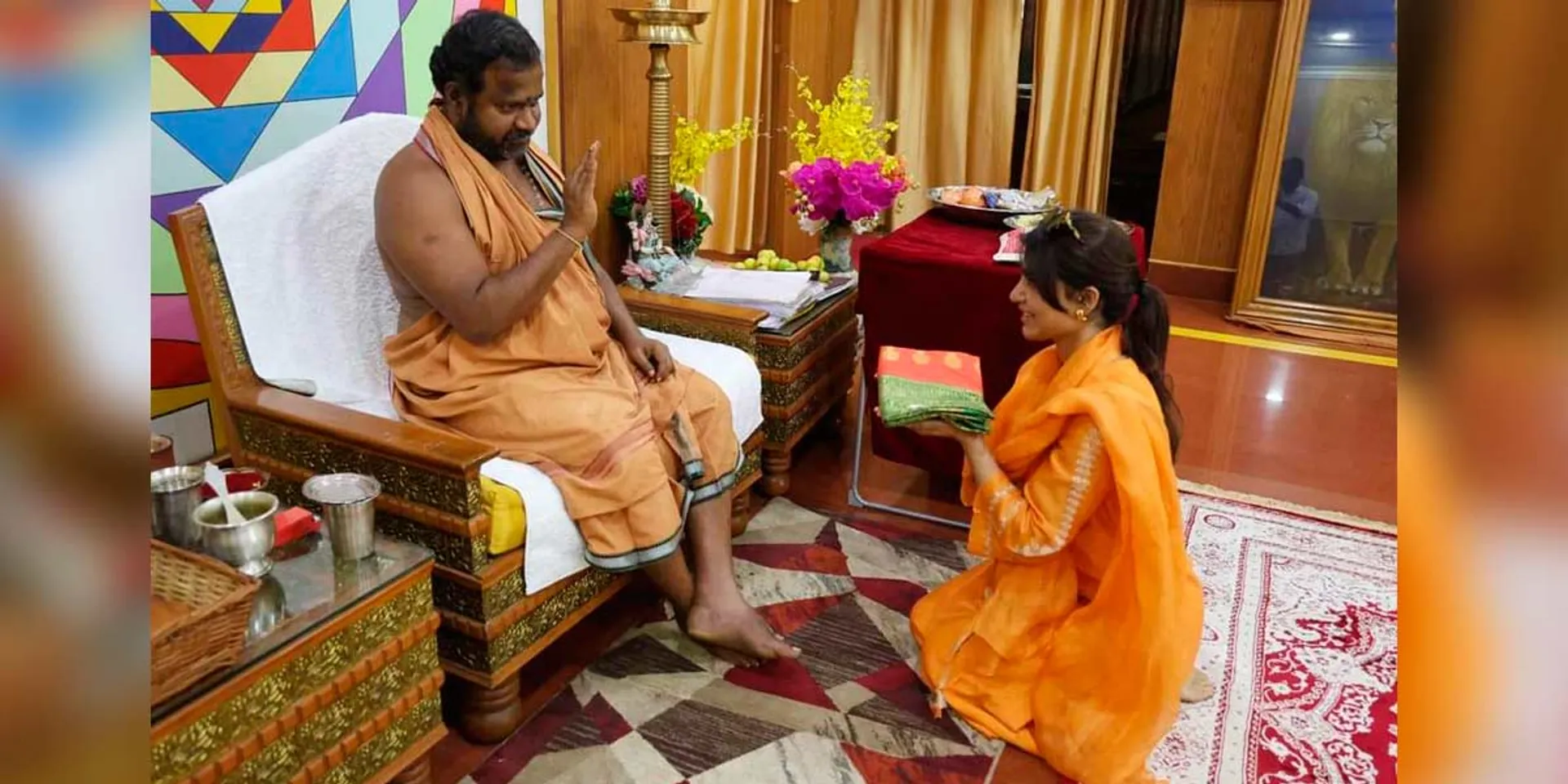 Actress Samantha Swamy Darshanam at Golden Temple