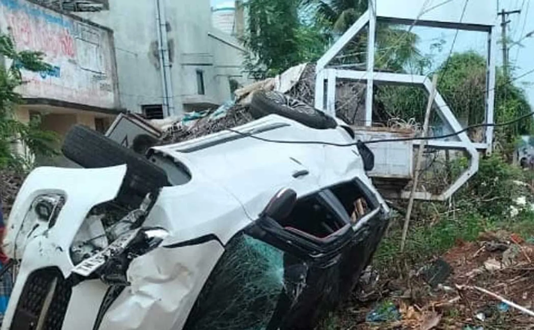 The car ran astray on the E.C.R.  road! four women passes away