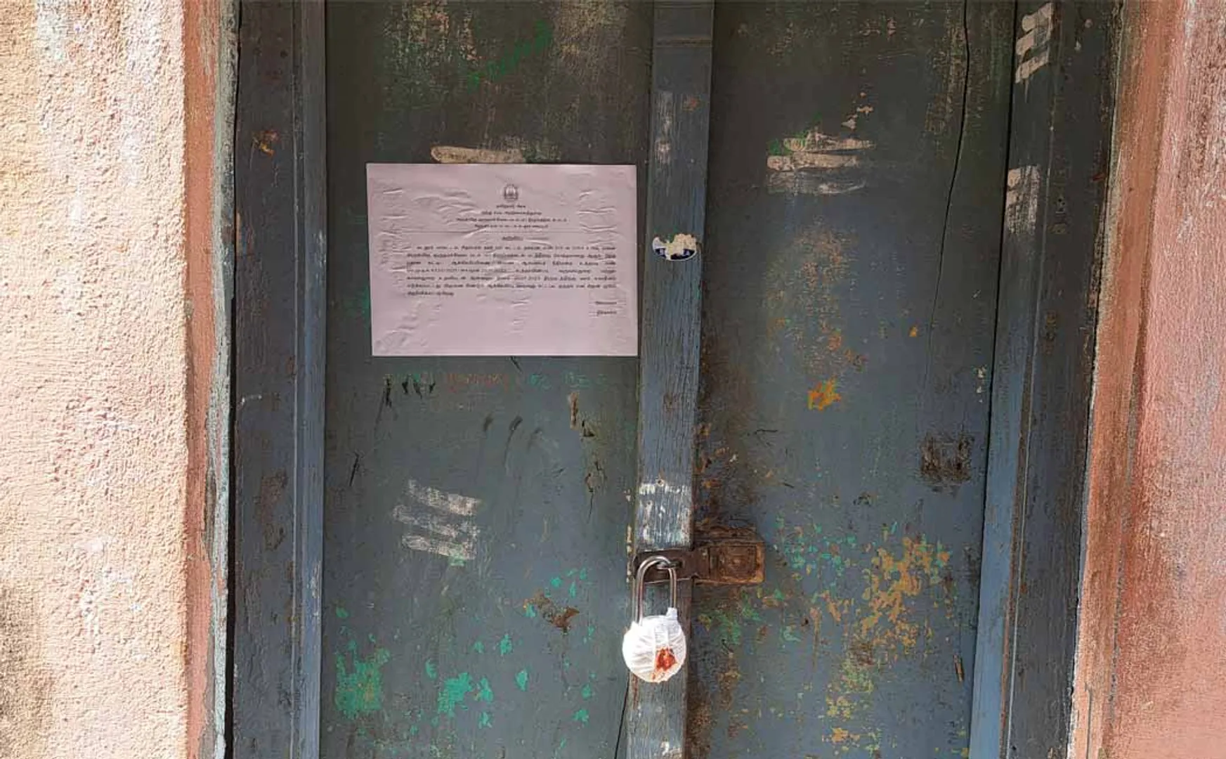 Sealing of encroachment houses in Chidambaram Guru Namasivaya Mutt