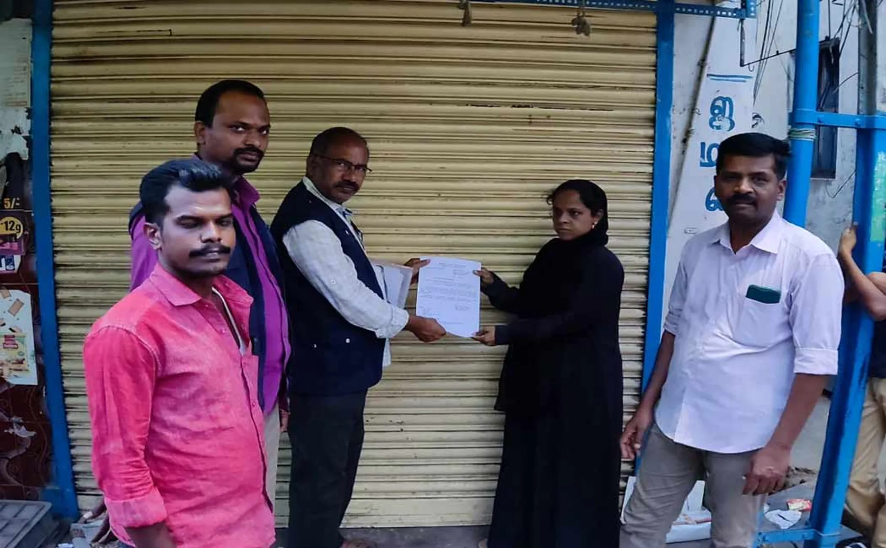 Shops selling banned products sealed in Trichy
