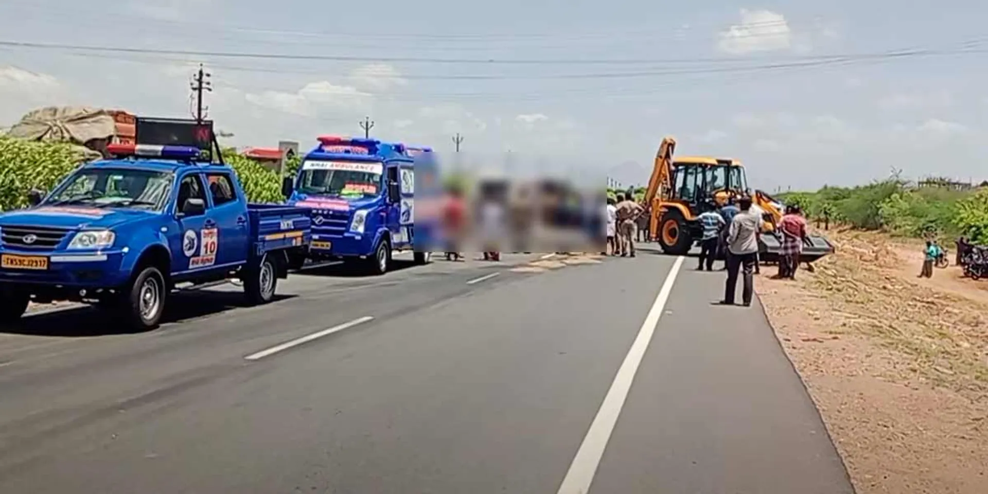 Van overturned accident near Nellai; 26 people were injured