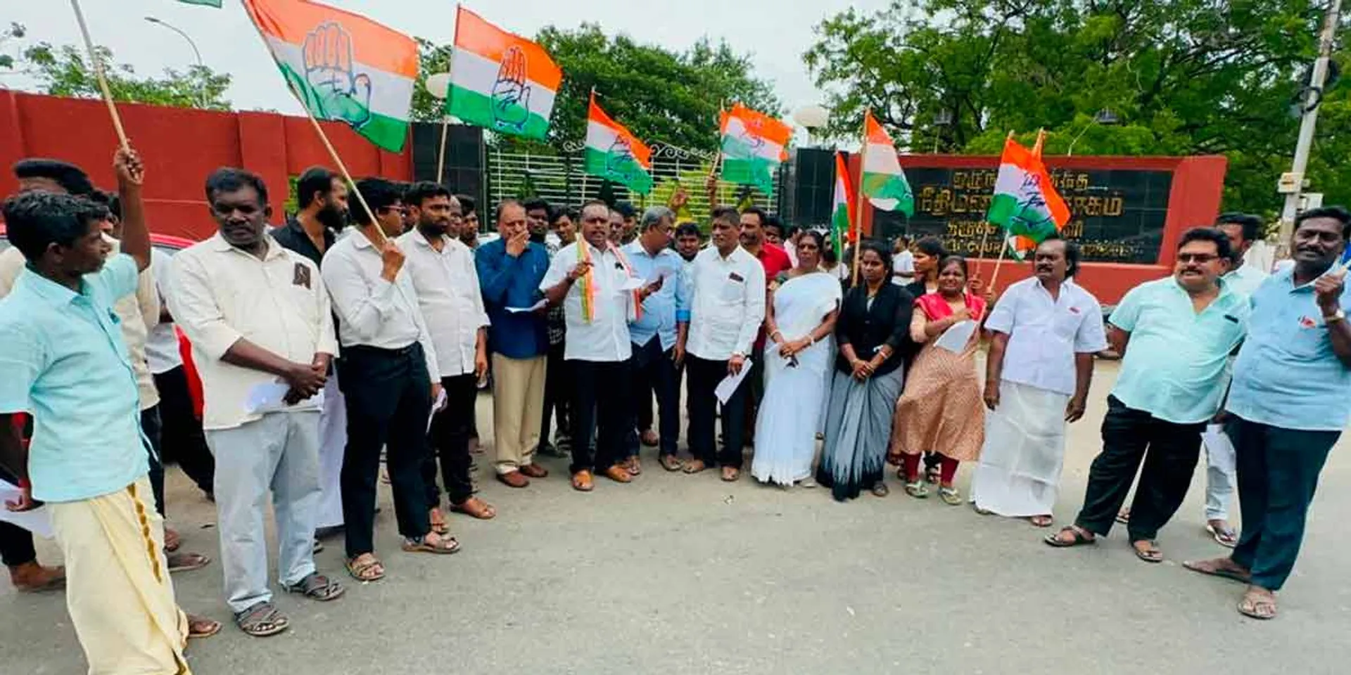  Manipur brutality; Congress lawyers protest in Trichy