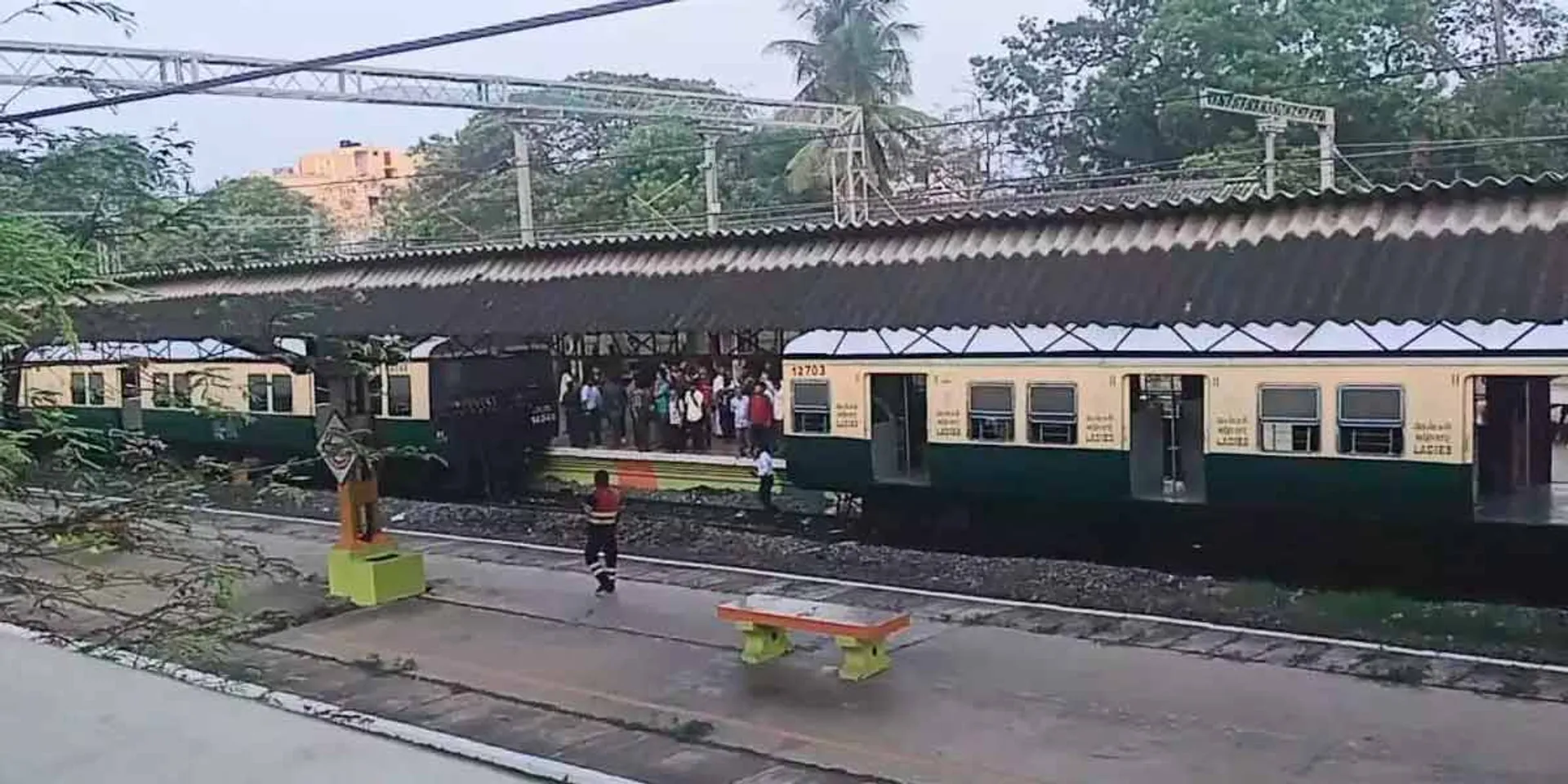 Saidapet railway station incident 