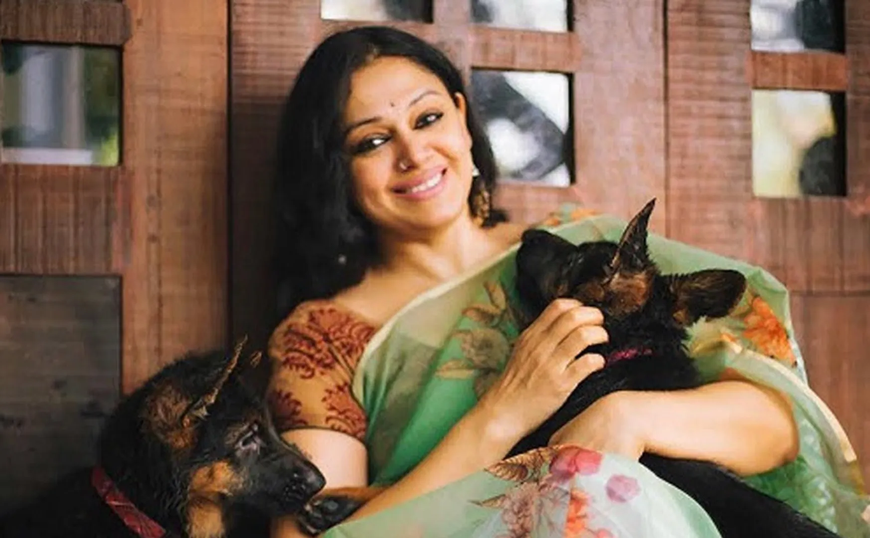 actress shobana house money theft issue 