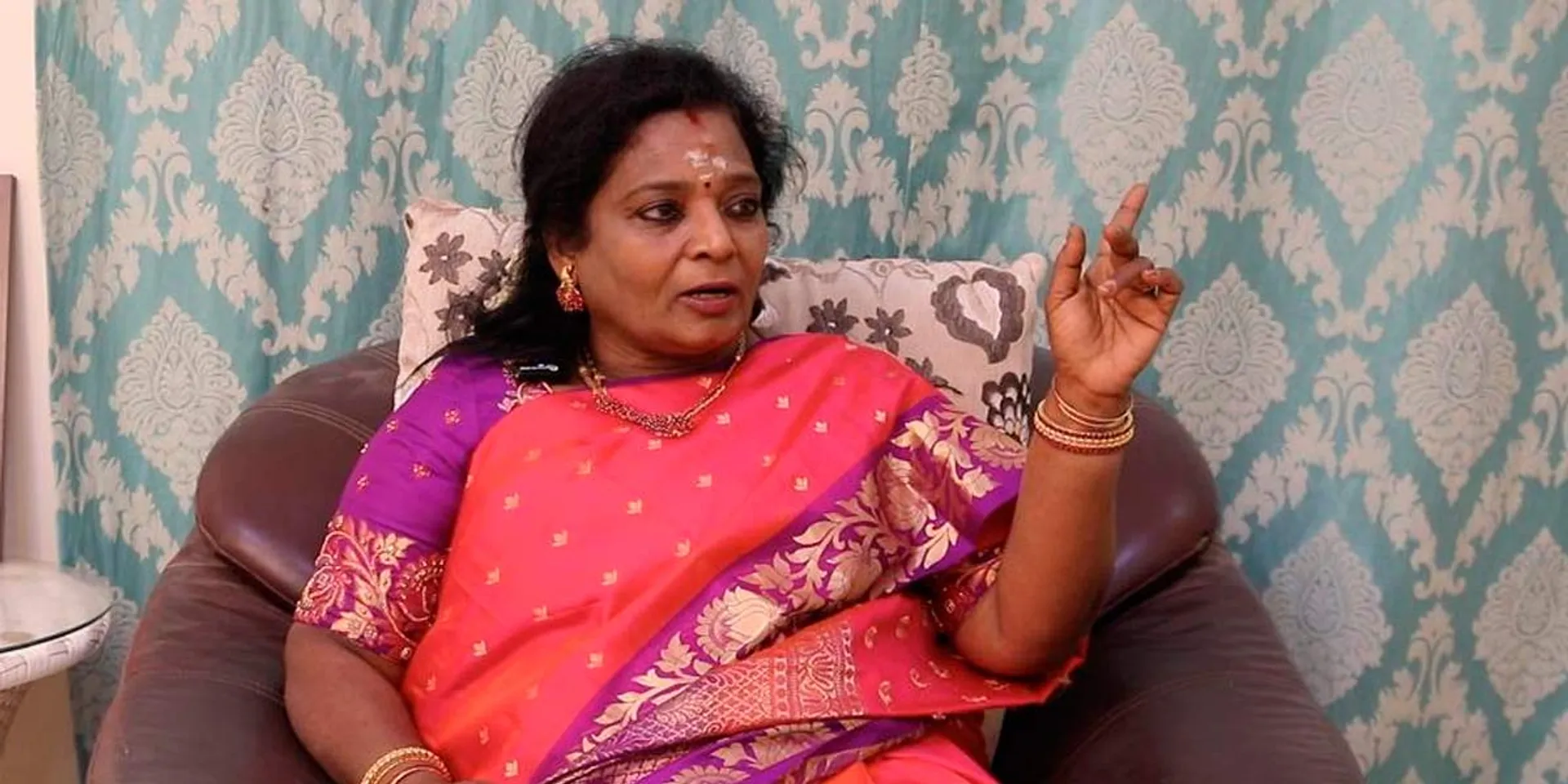 'Can we talk like this for the chife minister' - Tamilization condemned for Leoni
