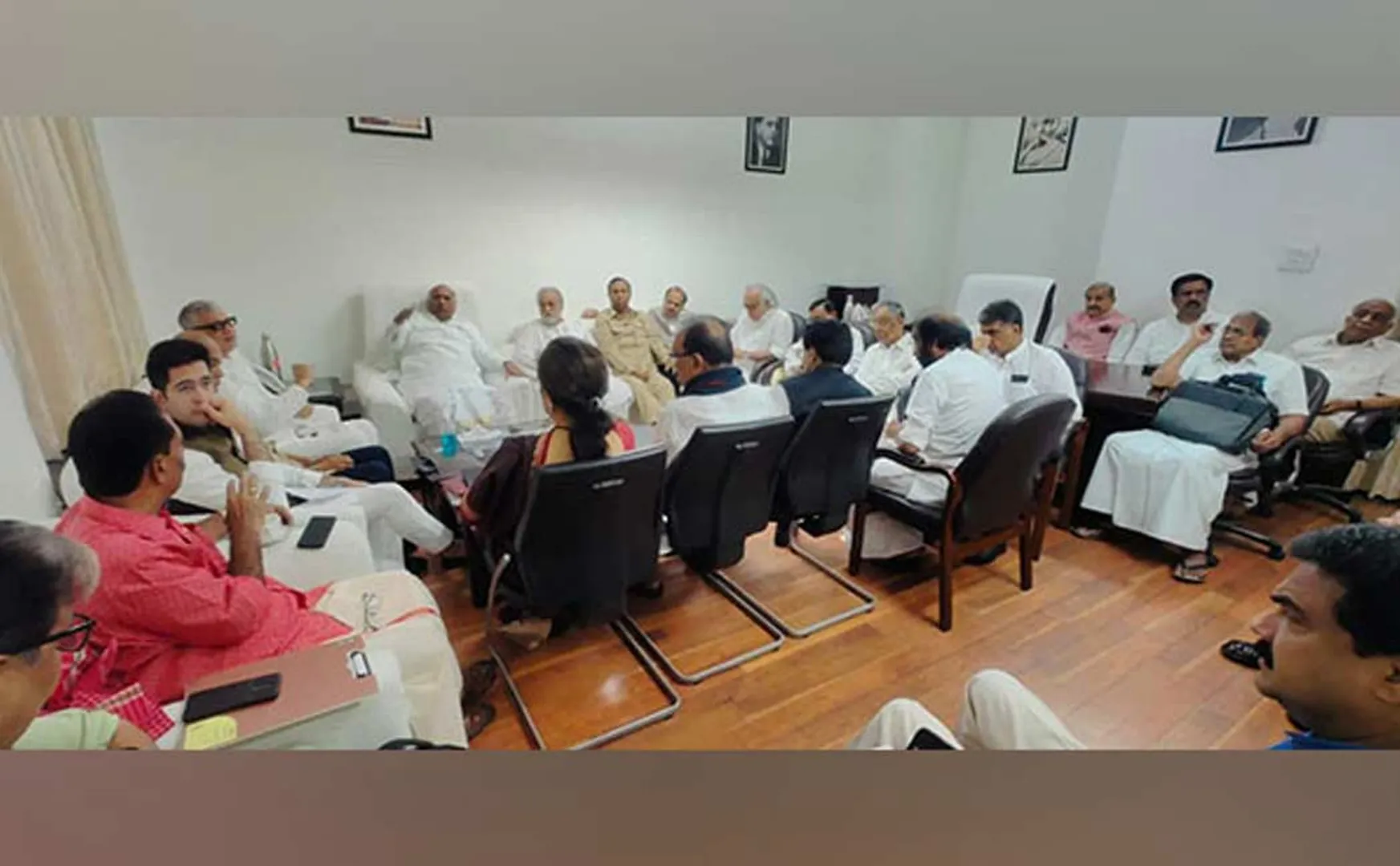 India alliance MPs visit Manipur today