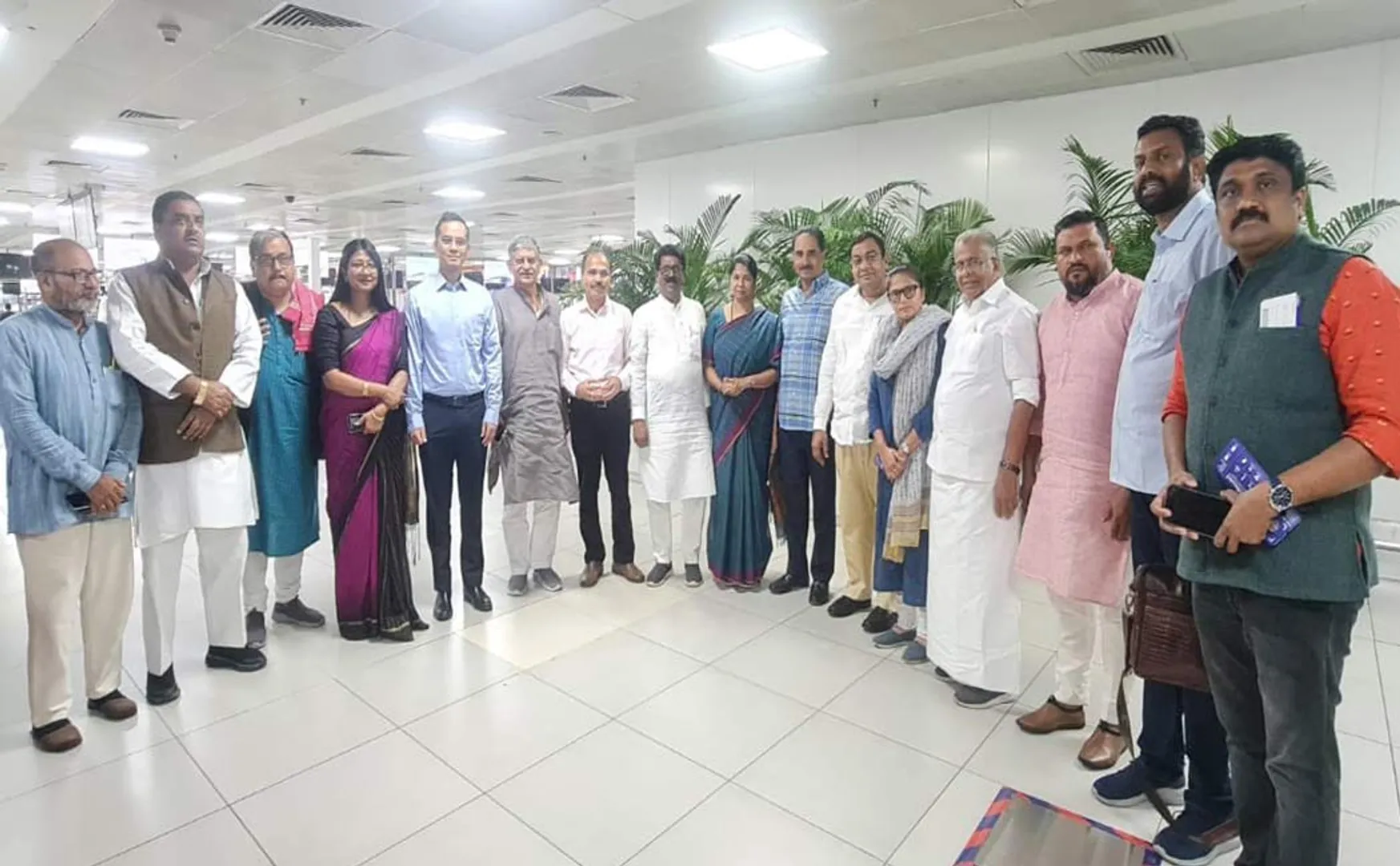 Meeting of MPs of India alliance with Governor of Manipur