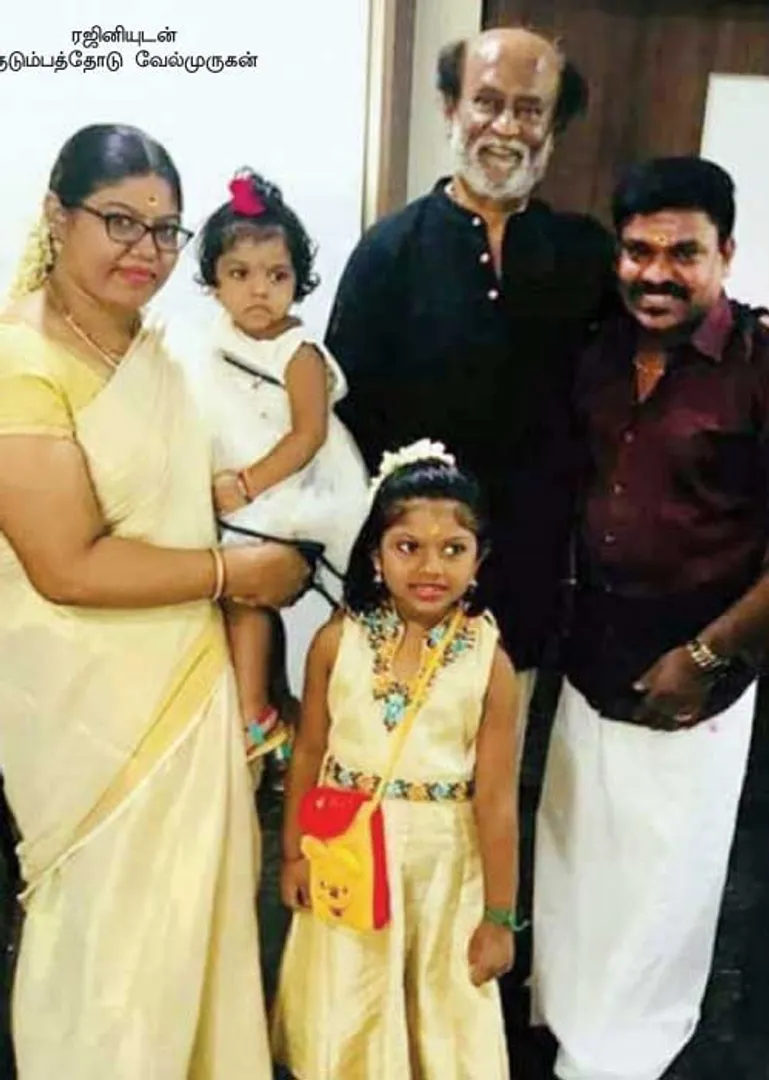 /idhalgal/eniya-utayam/country-singer-velmurugans-journey-my-singing-carriage-7-meeting-dr