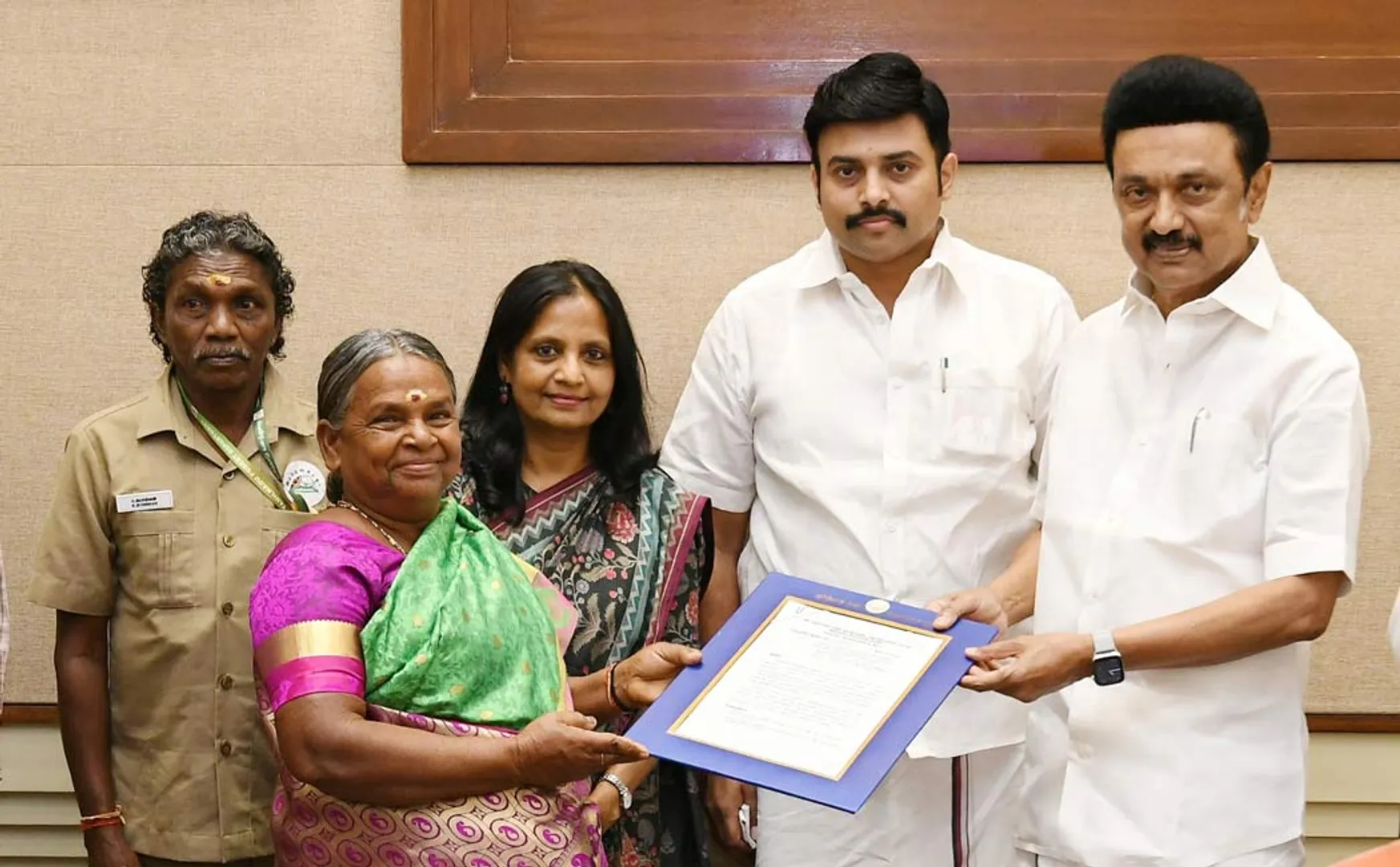 cm mk stalin gave the appointment order to Oscar film star bellie 