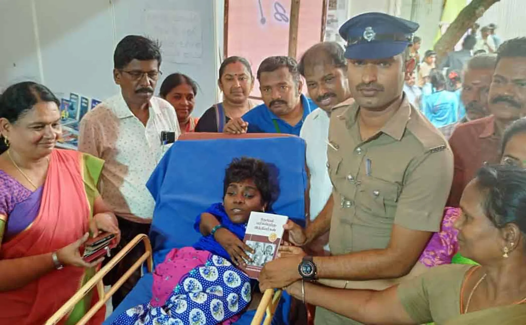 special woman at home for 10 years now visit in book festival pudukkottai