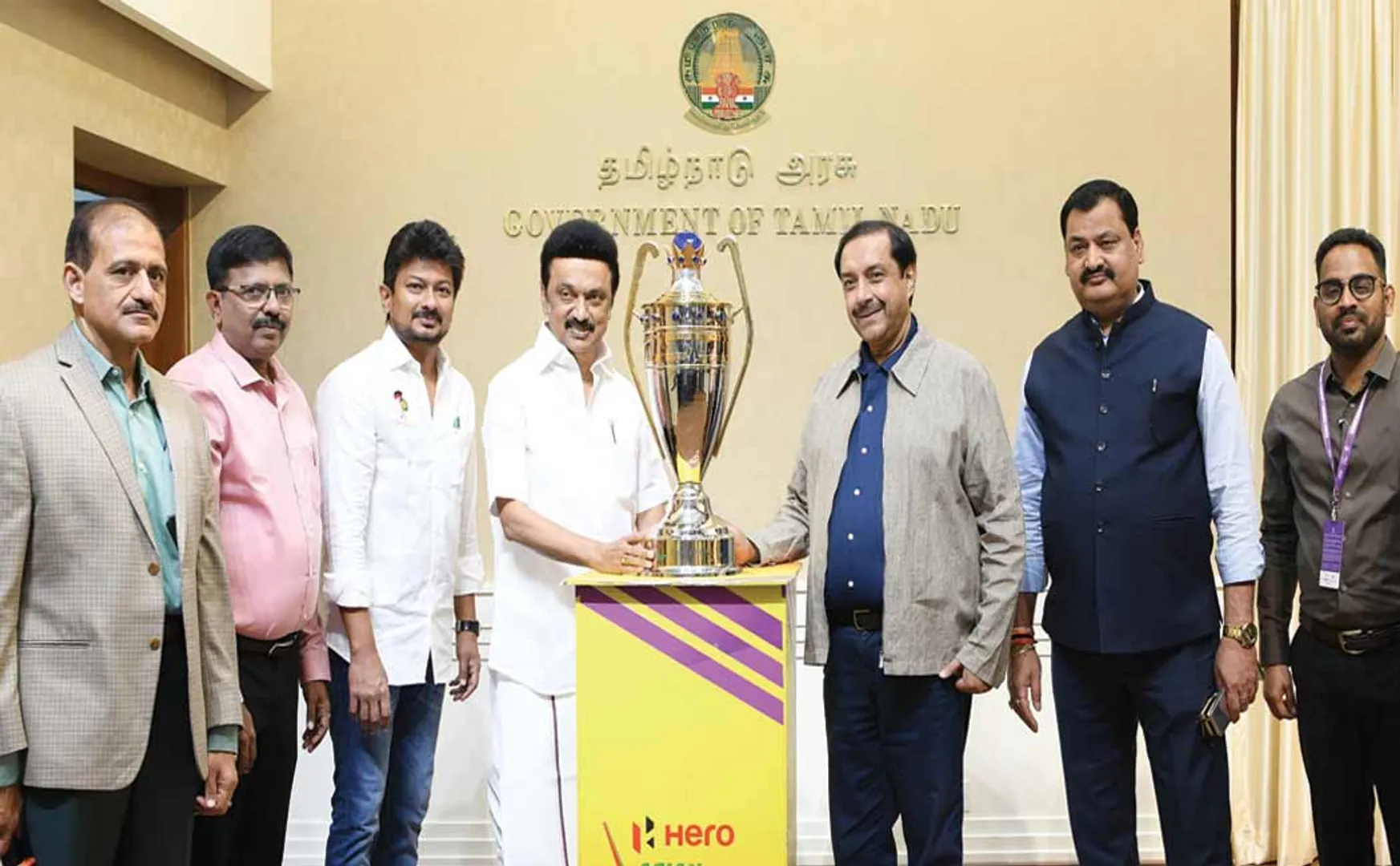 Asian Hockey Tournament  Presenting the trophy to the Chief Minister
