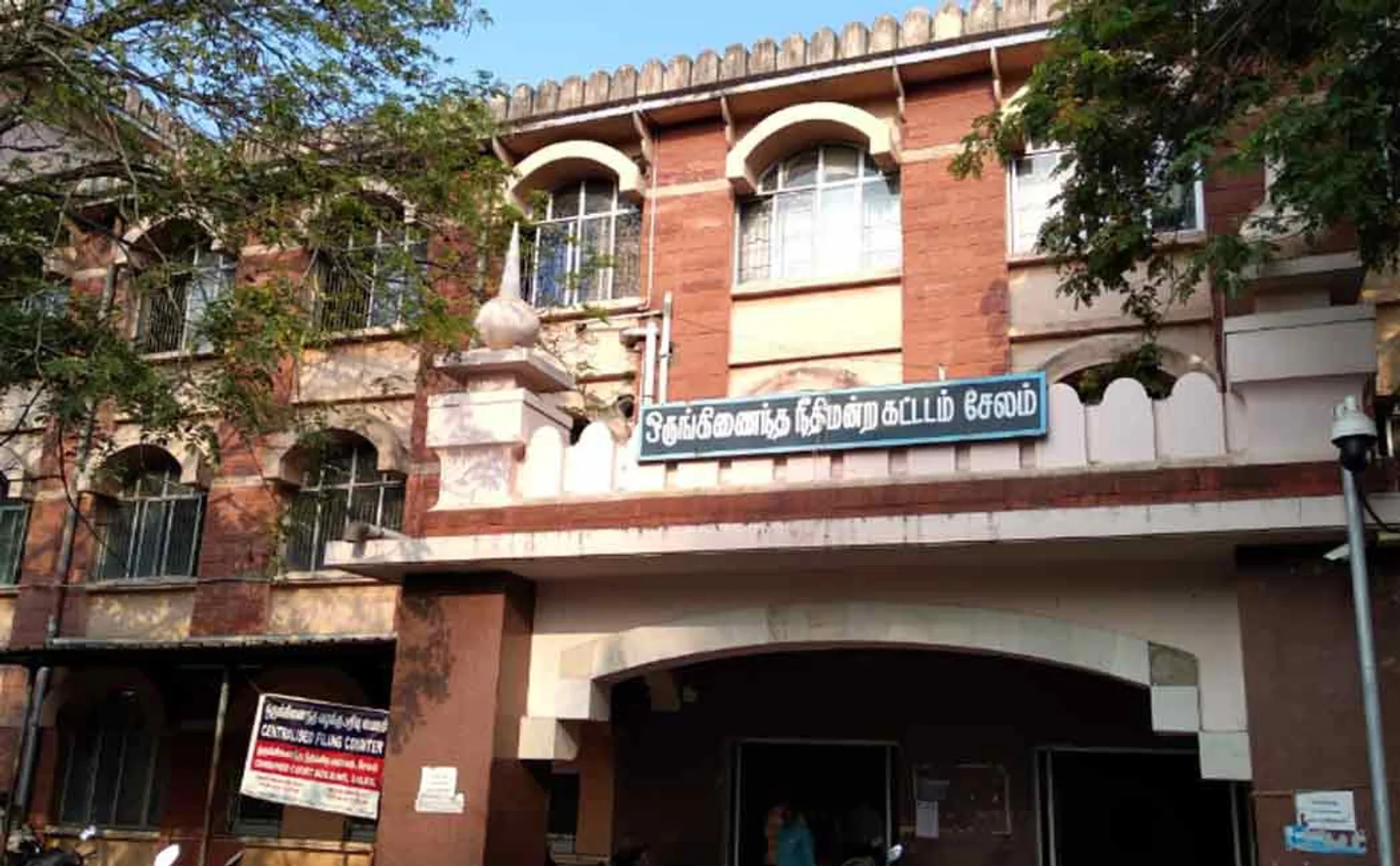 Prisoners sat suddenly in salem court premises