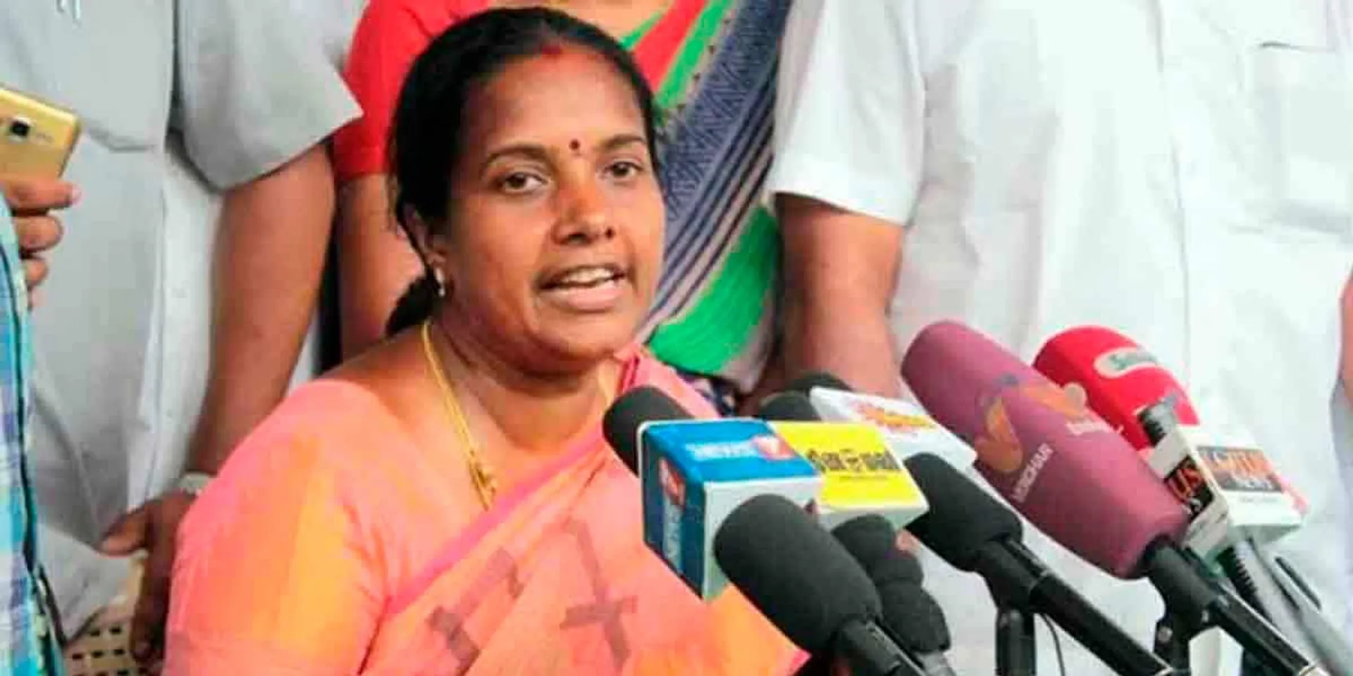 "DMK should take responsibility for NEET issues" - Vanathi Srinivasan Kattam