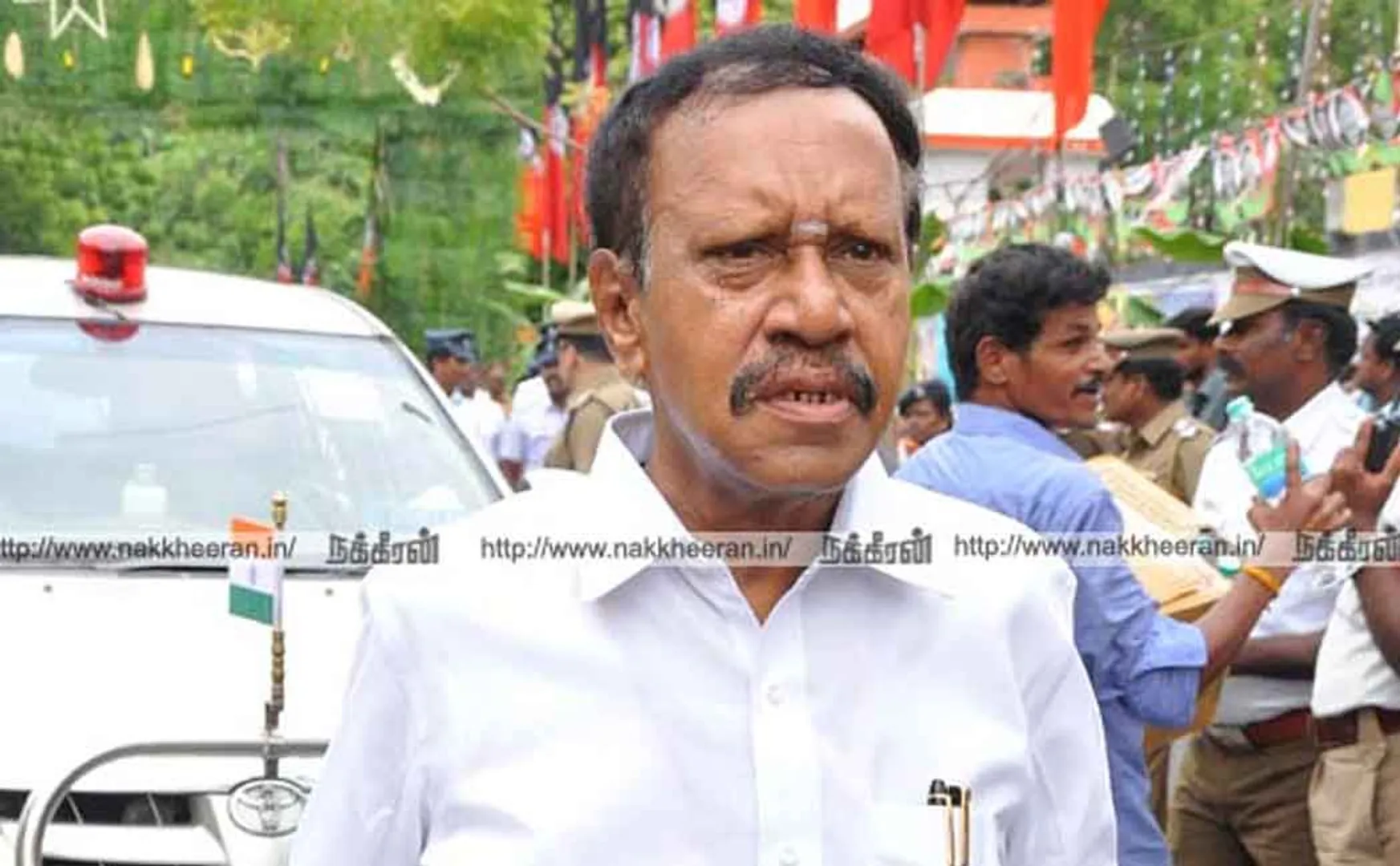 "Modi has no family.. Red Fort is his home" - Thambidurai's answer to Kharge