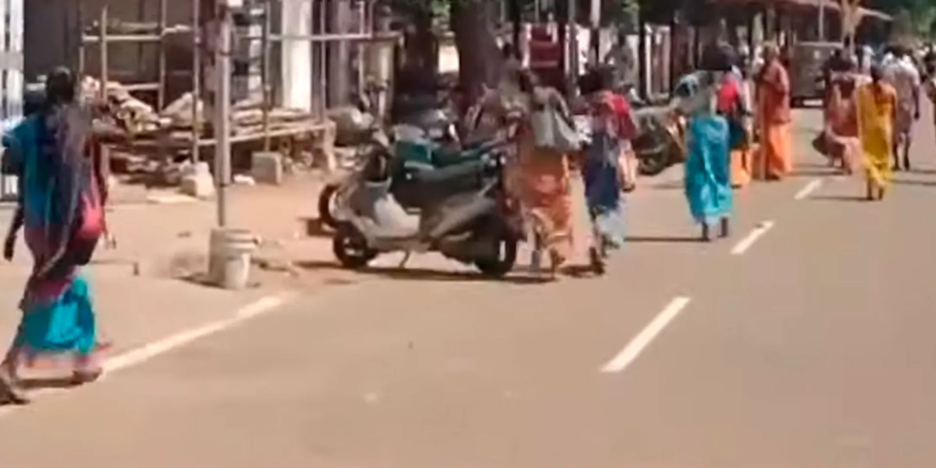  Begging with children; When he saw the officers, he ran