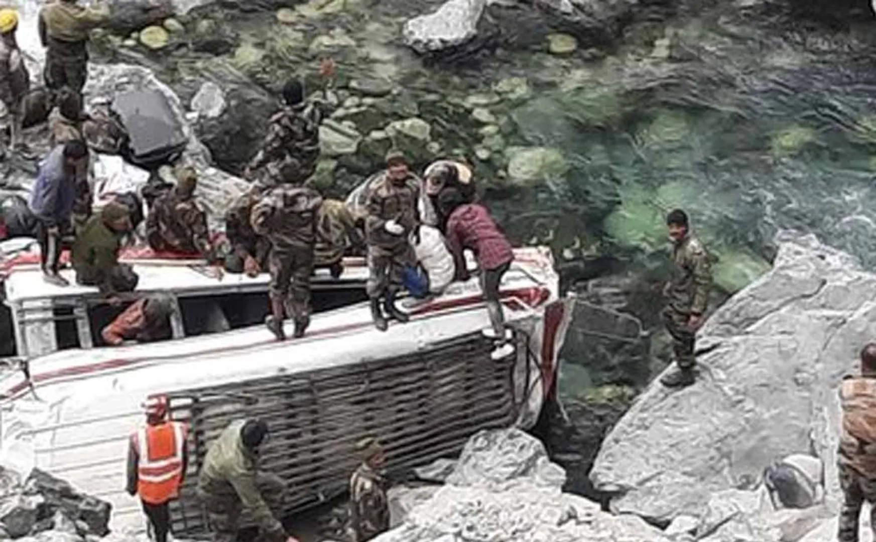9 soldiers incident Leaders condolence
