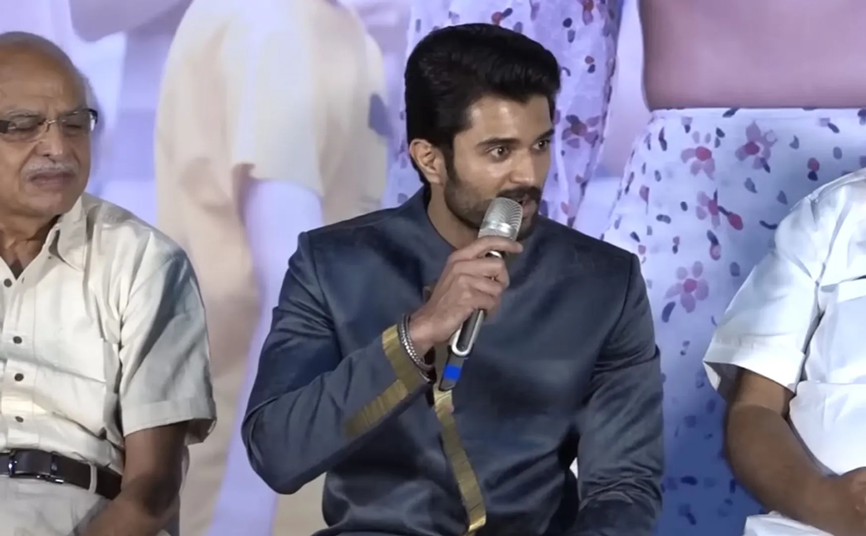 vijay Devarakonda about rajini