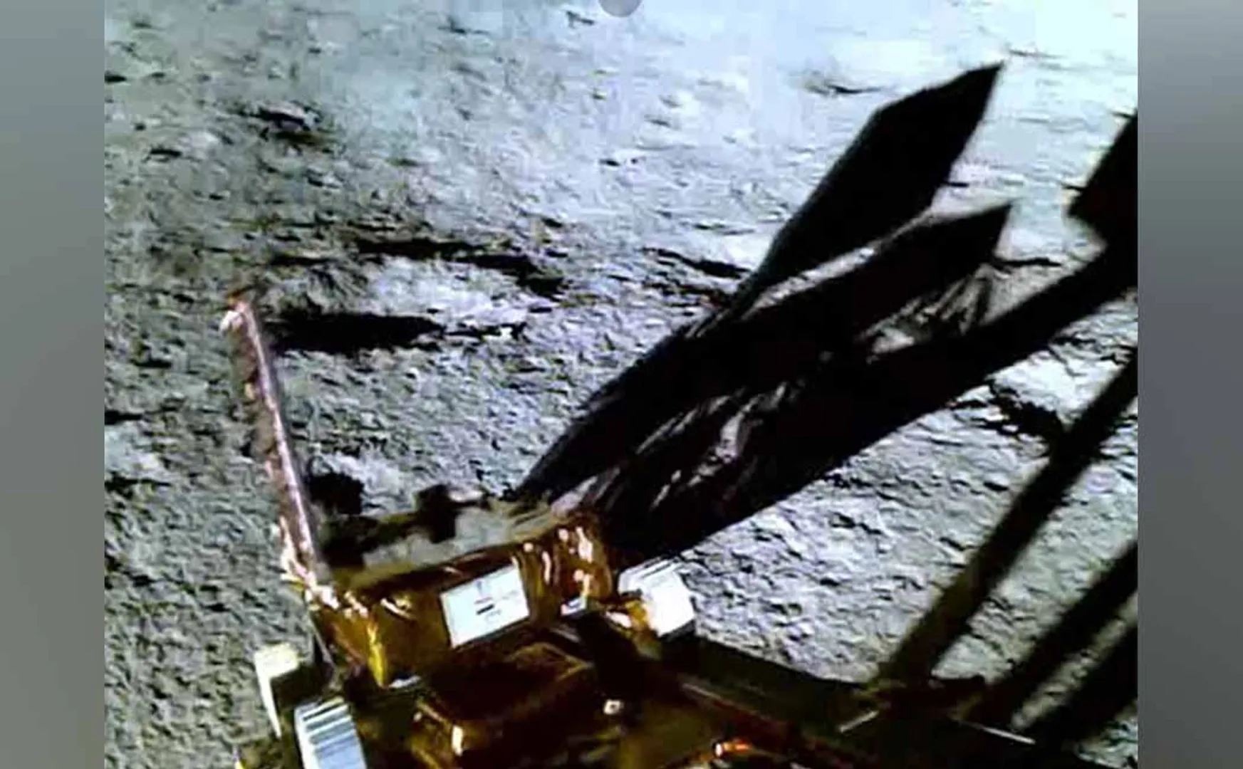 Chandrayaan - 3 rover that traveled 8 meters ISRO