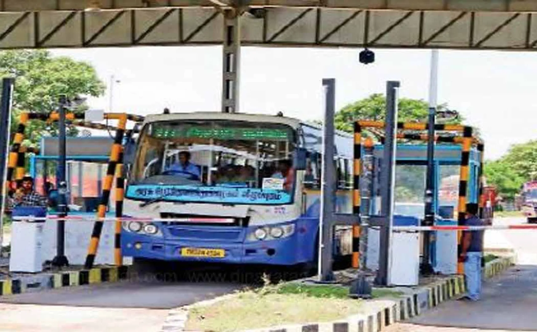 Political party  members who intervene in the toll road issue