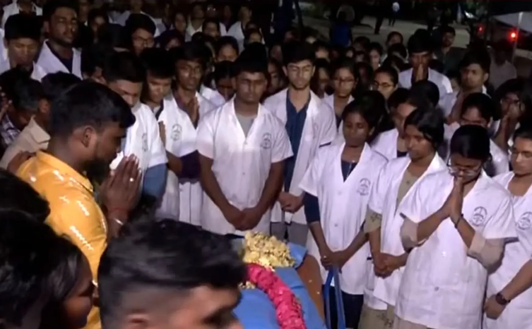 young woman who saved the lives of 7 people Government Hospital 