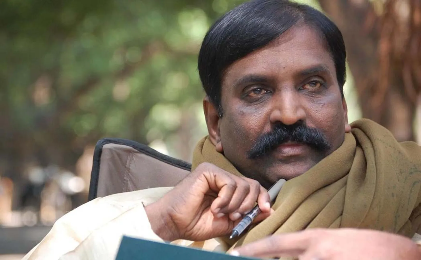  Poet Vairamuthu pays tribute to actor Marimuthu