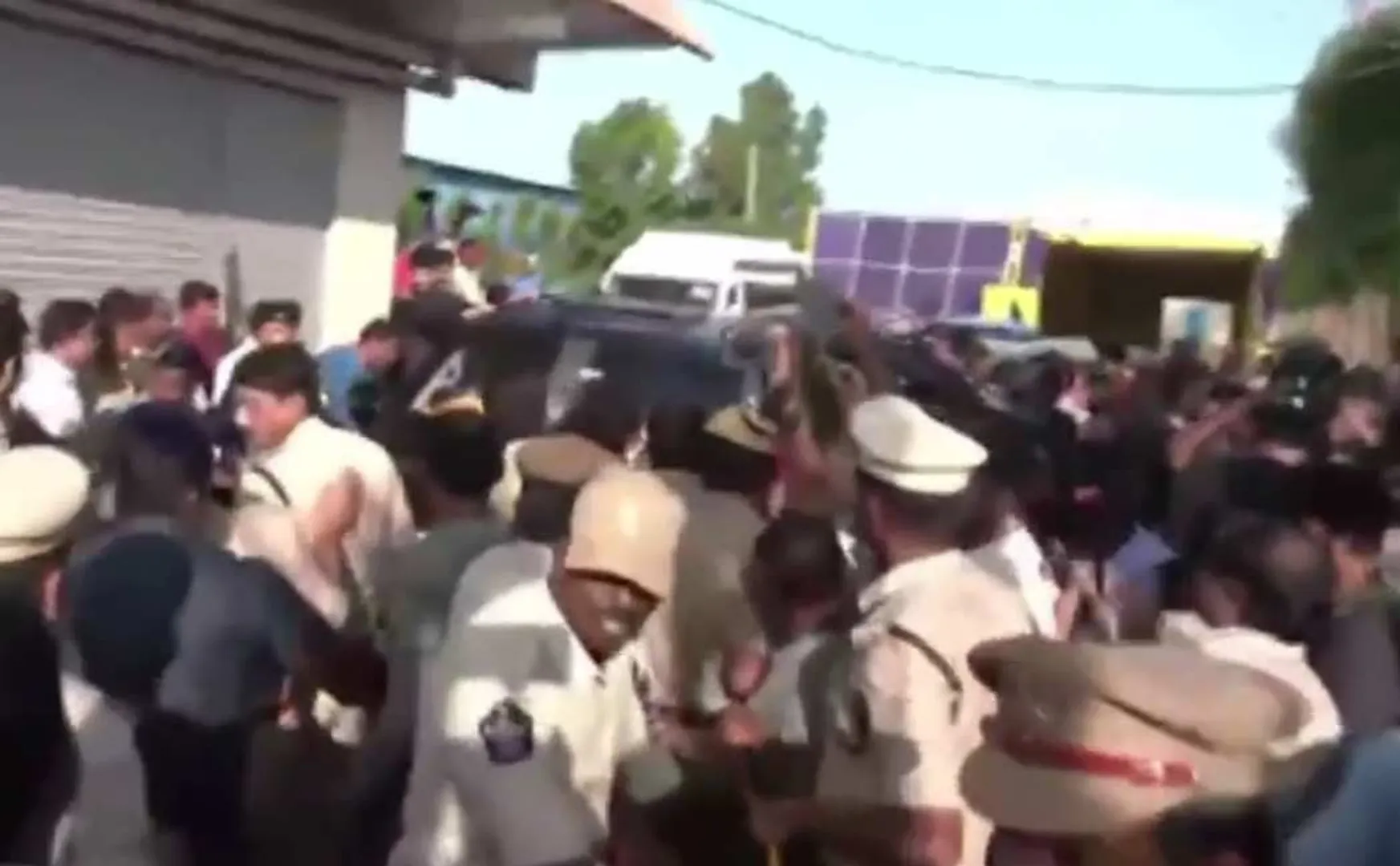 Telugu Desam Party members struggle Chandrababu Naidu arrest arrested