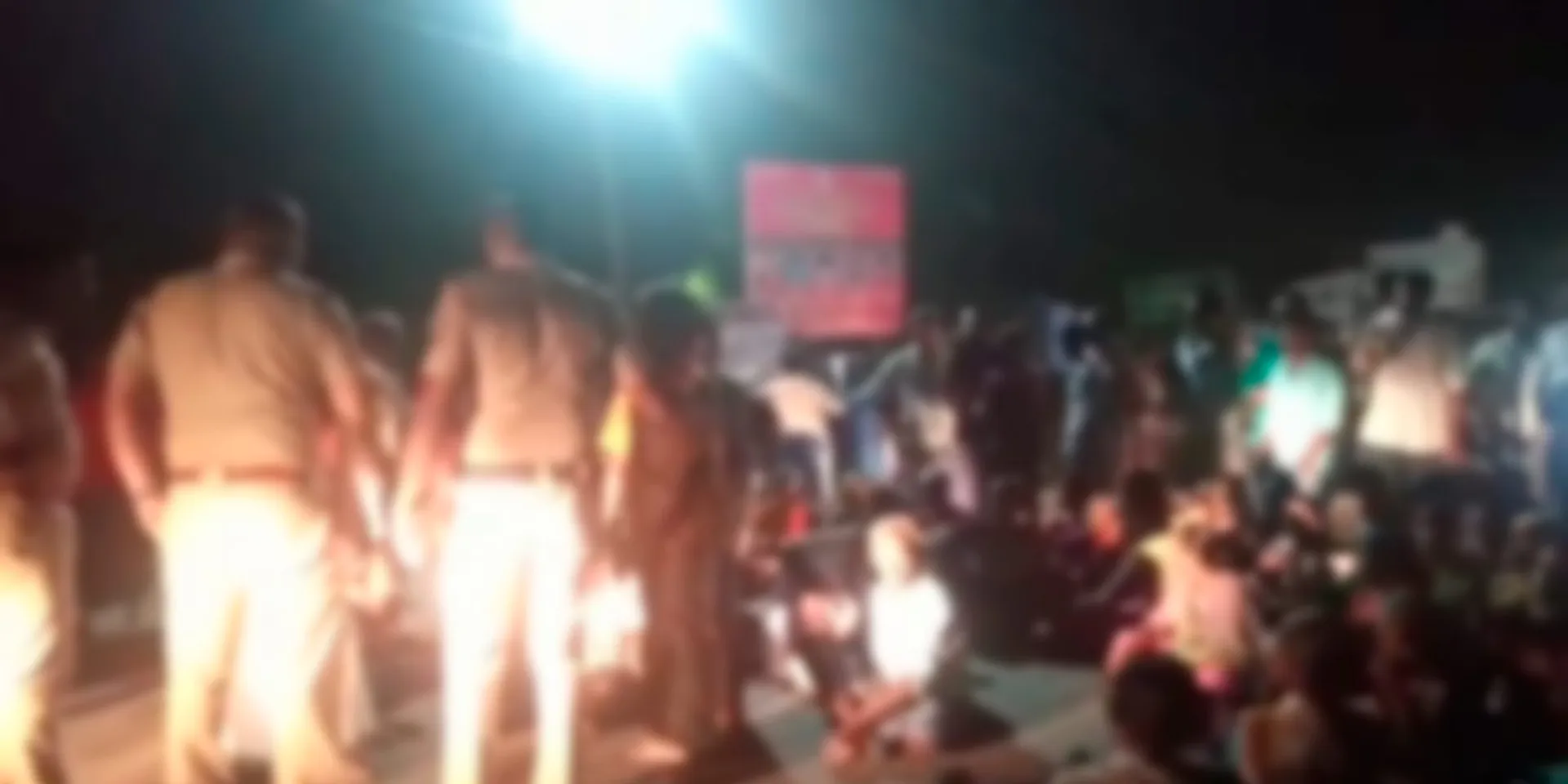 Road accident in Viralimalai; People are struggle because the ambulance is not coming