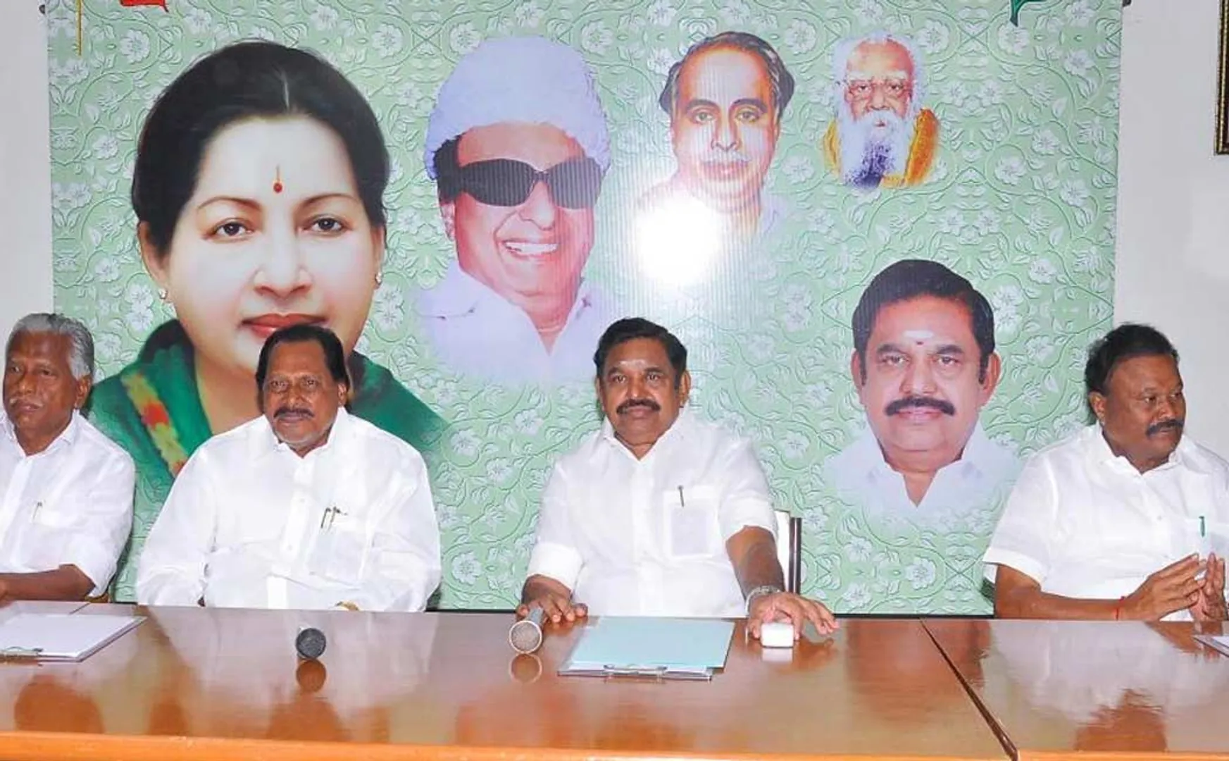 AIADMK district secretaries meeting under the leadership of Palaniswami