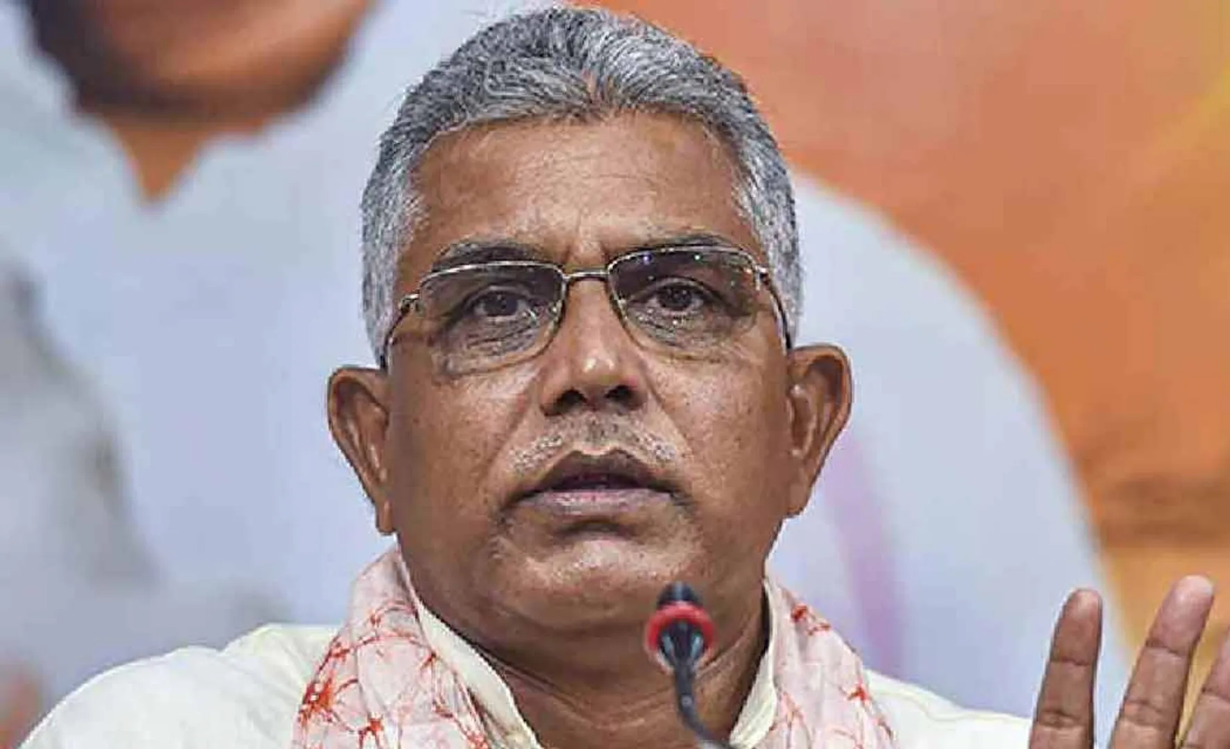 Dilip Ghosh said that do not accept Bharat name change can leave country