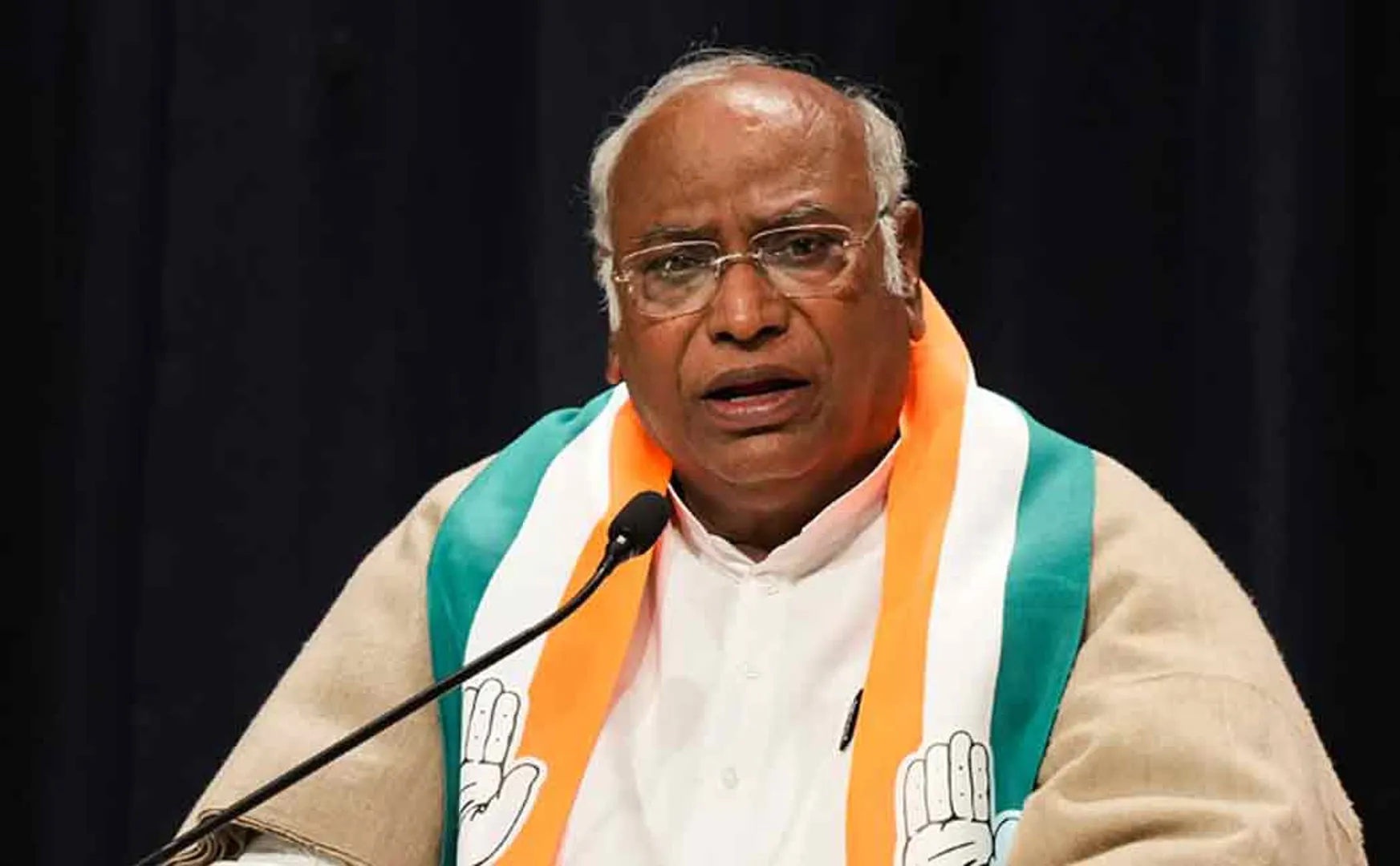 Mallikarjuna Kharge criticized the Prime Minister for Corruption Malpractice