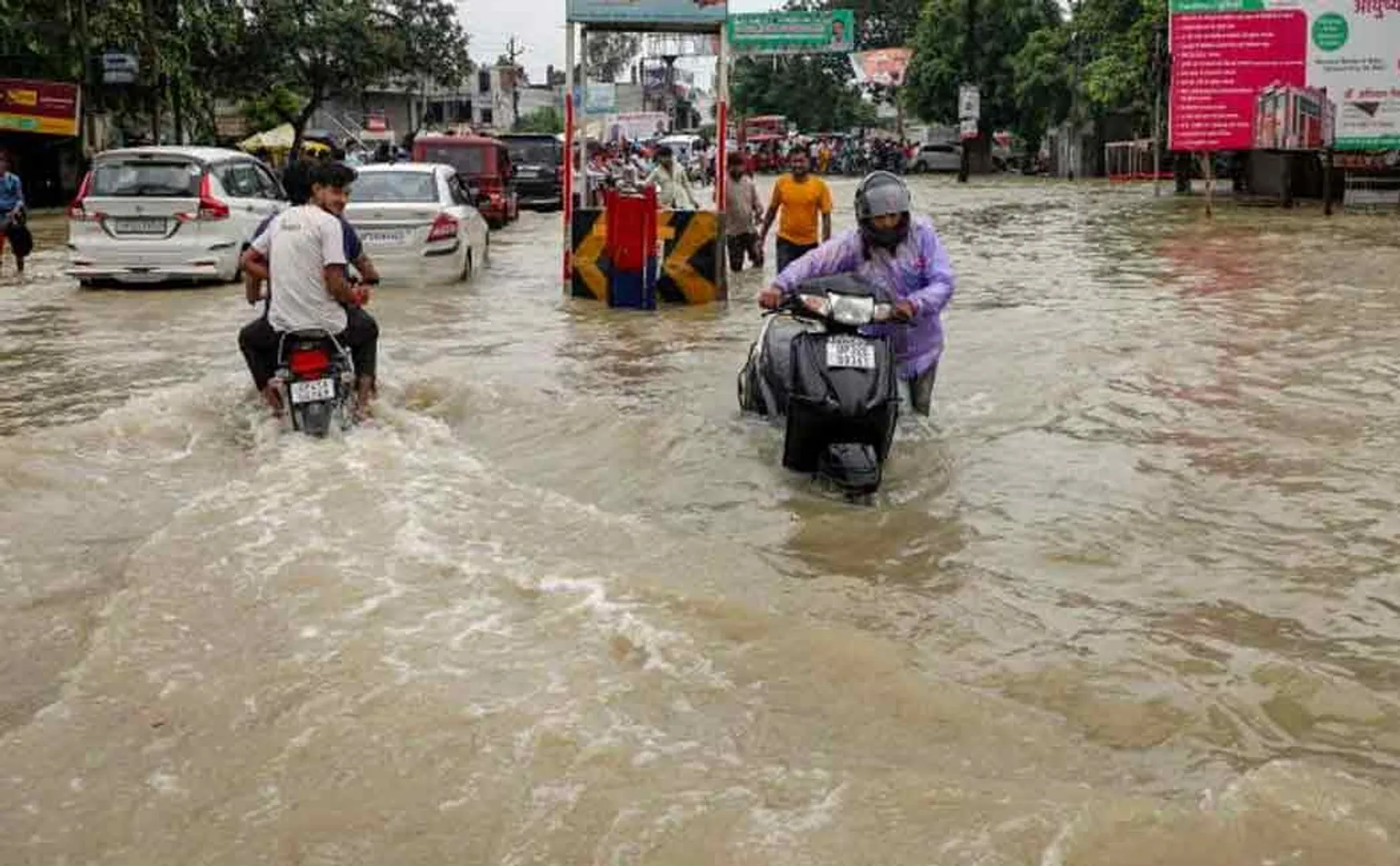 19 people lost their lives in 24 hours at Heavy rains in Uttar Pradesh