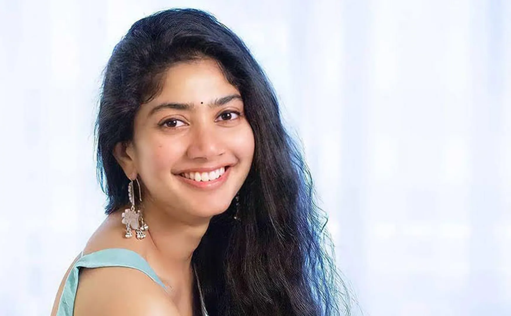 saipallavi make his bollywood debut to pair with aamirkhan son 