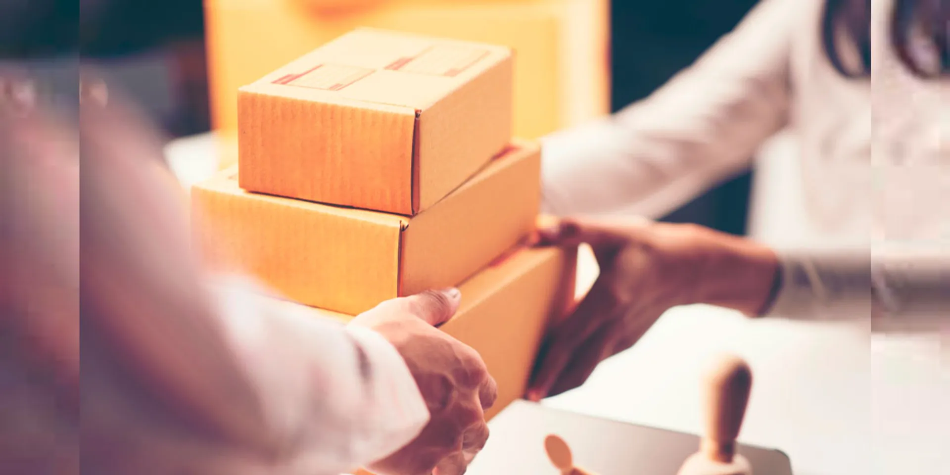 Mystery Item in Private Parcel Service; Man caught with 95 kg arrested