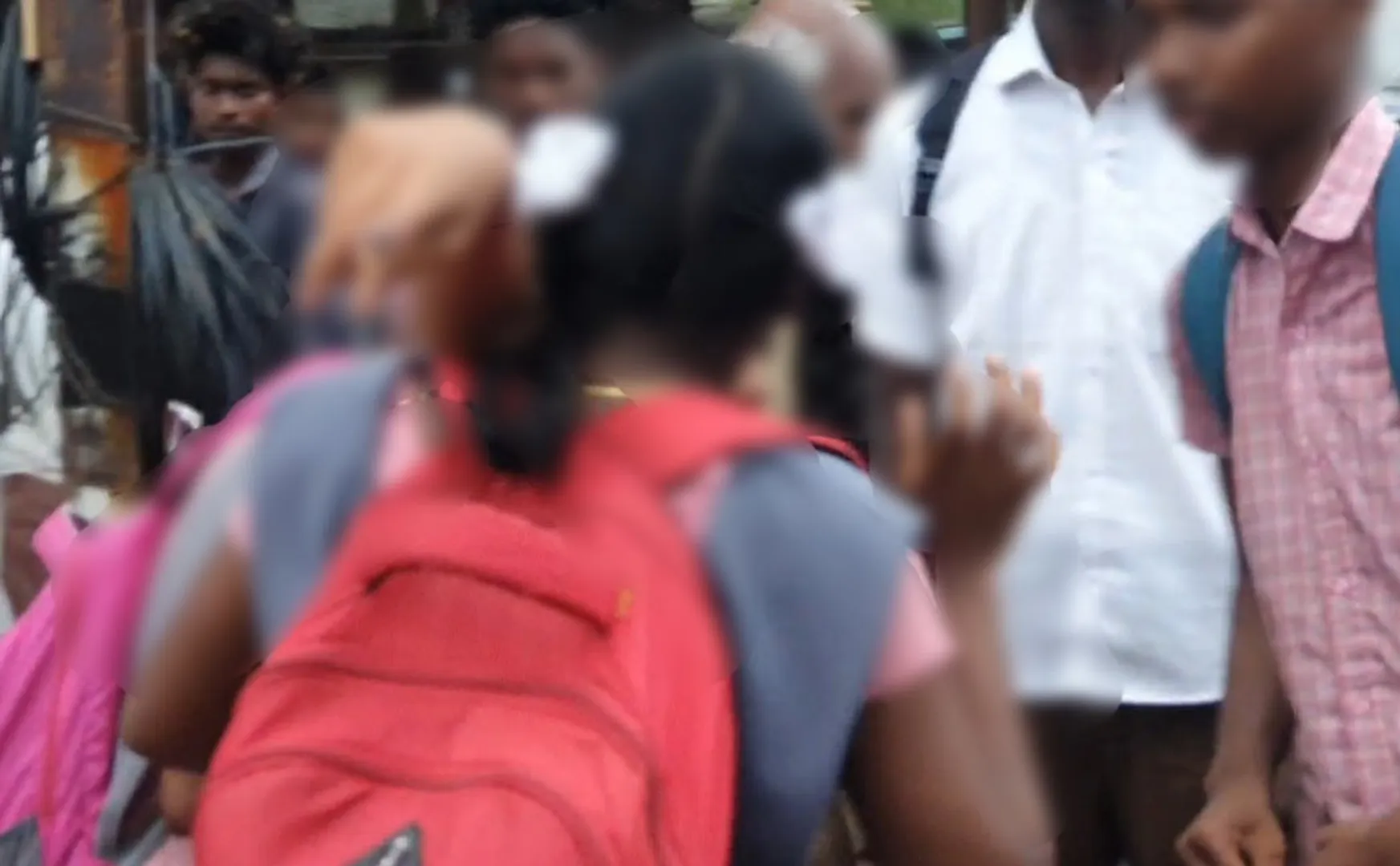 Government school girls beaten each other in Tiruvallur