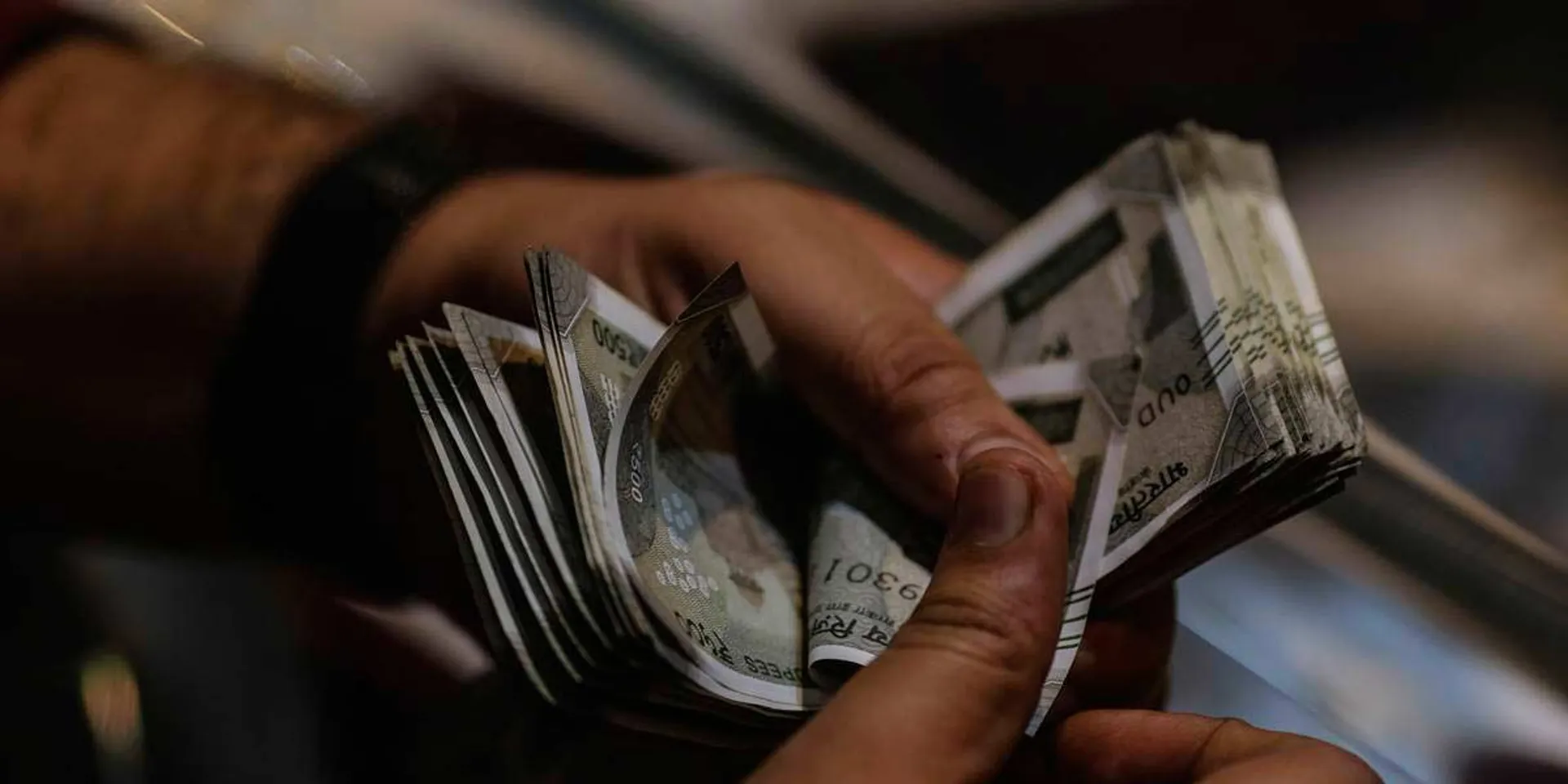  34 lakh rupees rolled by conducting auction; 2 years imprisonment for parents and sons each