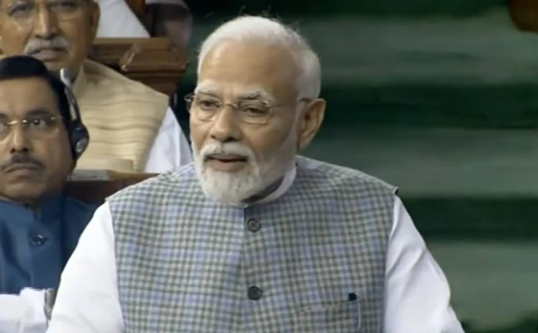 Proud of people like Nehru, vajpayee, Manmohan Singh says PM Modi