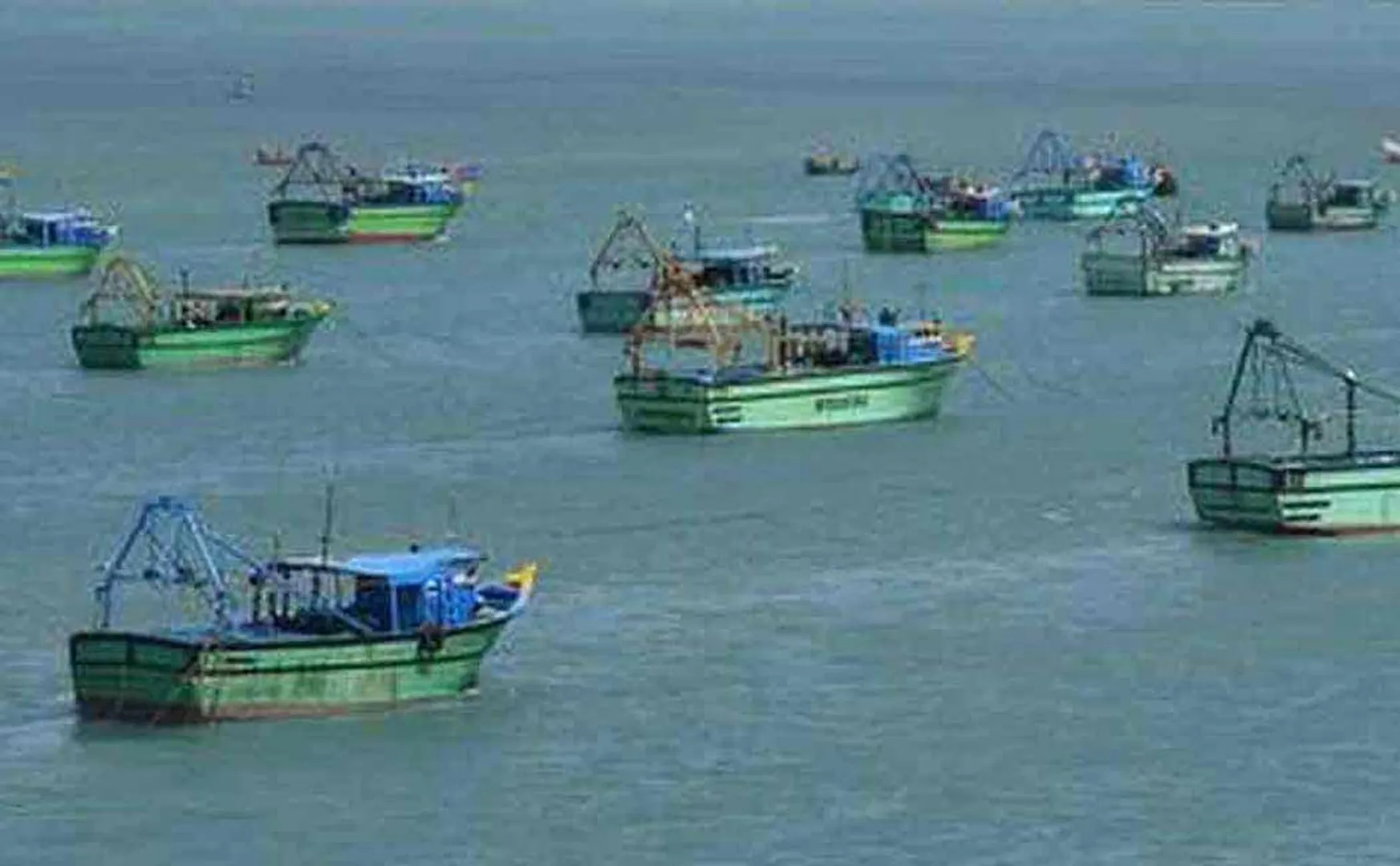 Tamil Nadu fishermen chased away by Sri Lankan Navy