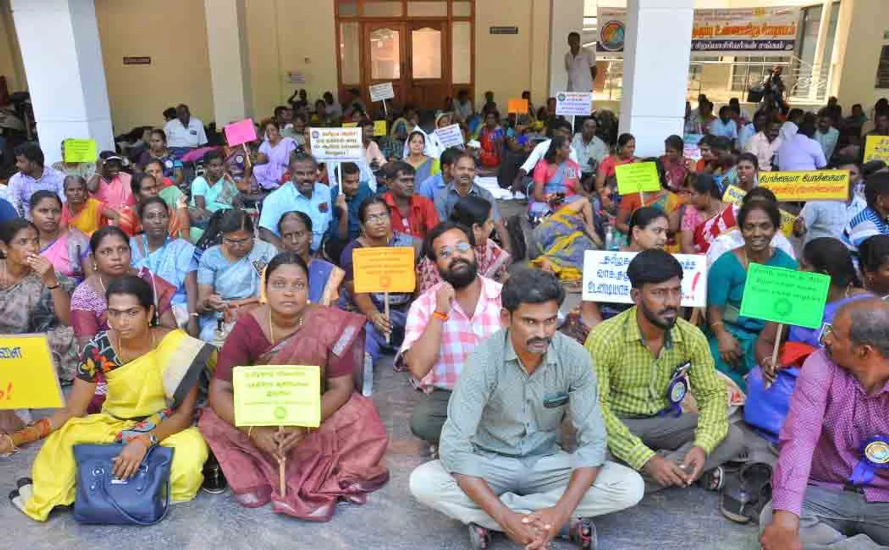 Part-time teachers on hunger strike for job permanency (Pictures)