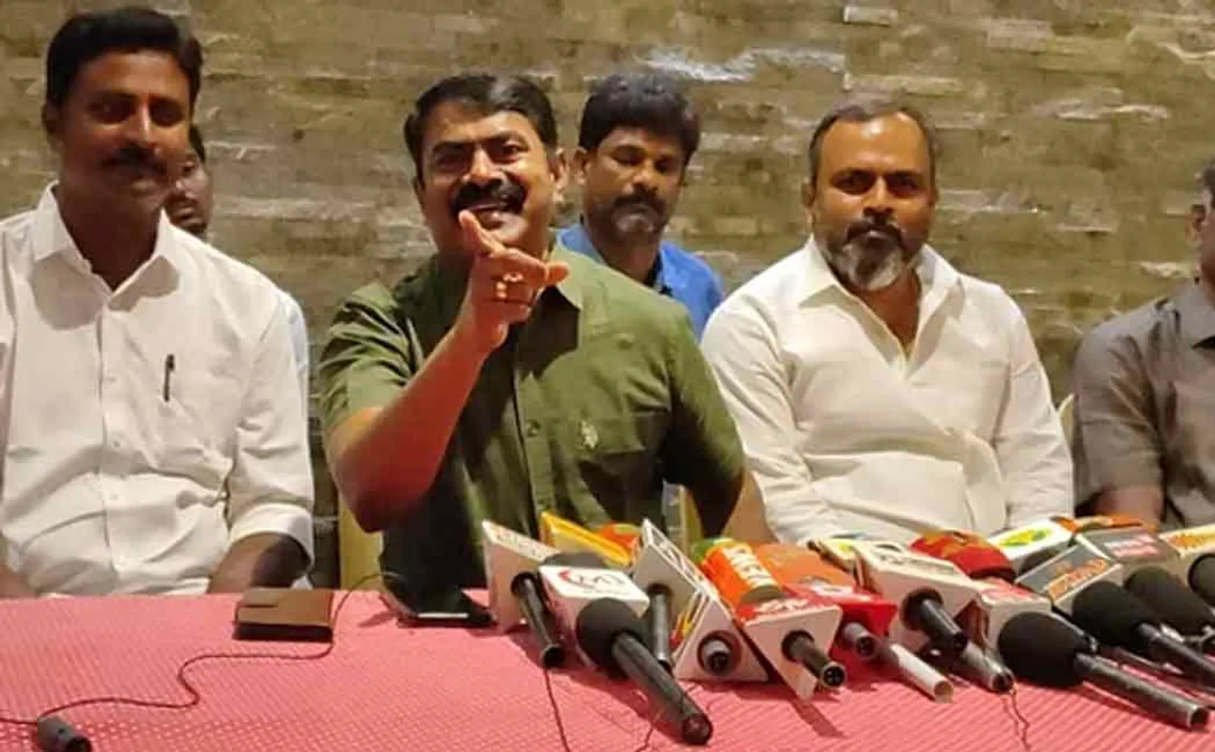 Seeman says The work of AIADMK is highly commendable